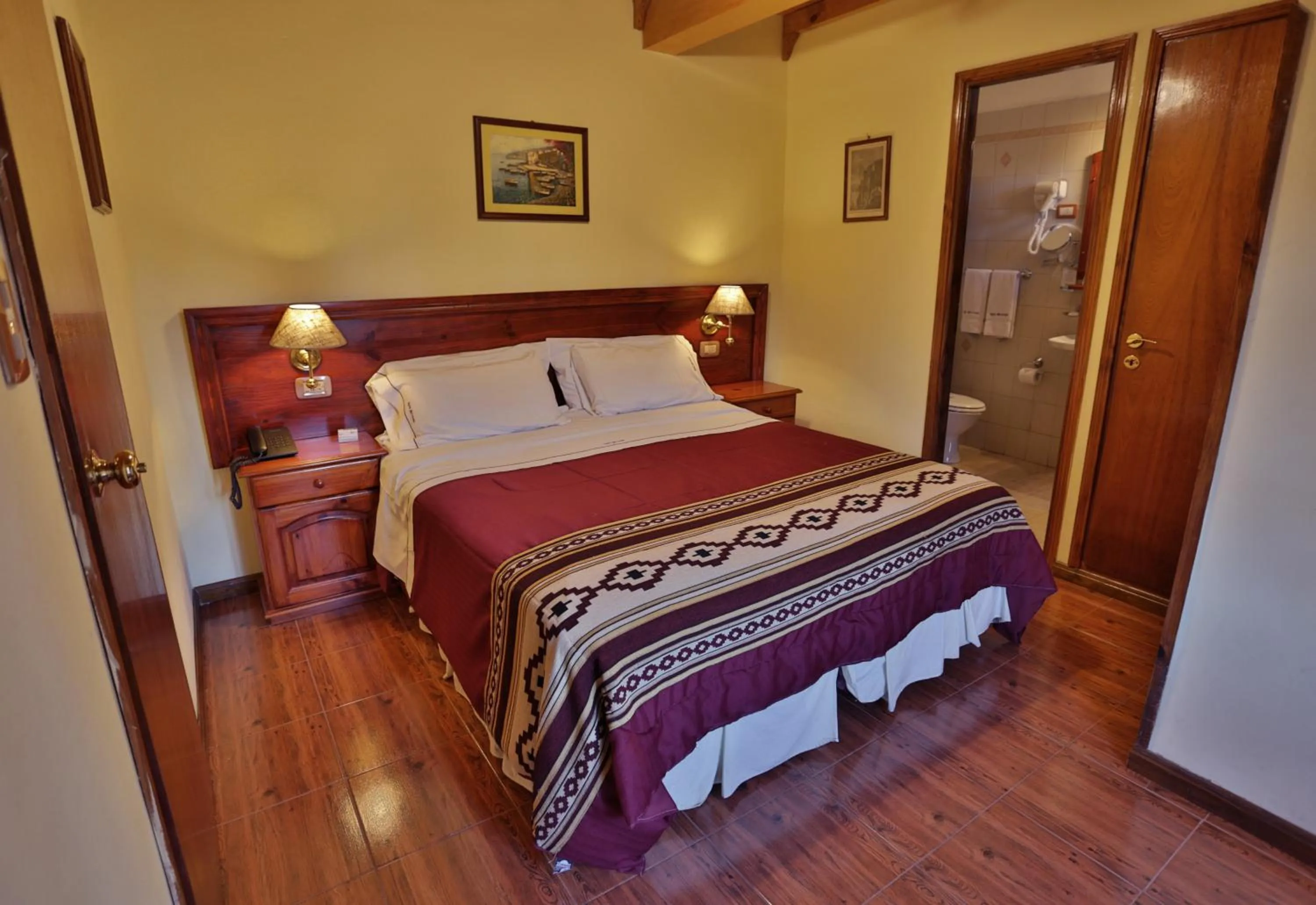 Bed in Hosteria Sirenuse