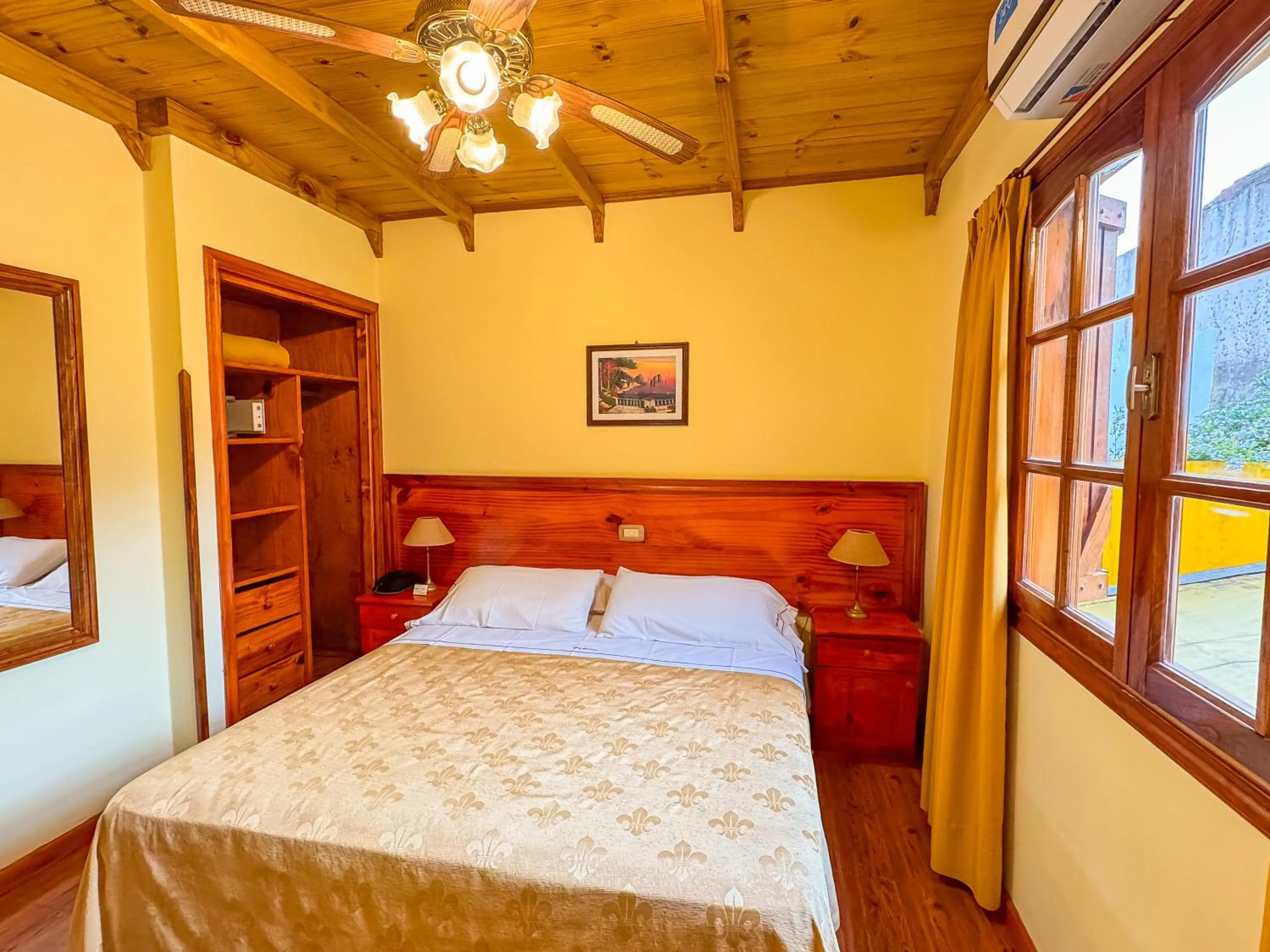 Bed in Hosteria Sirenuse