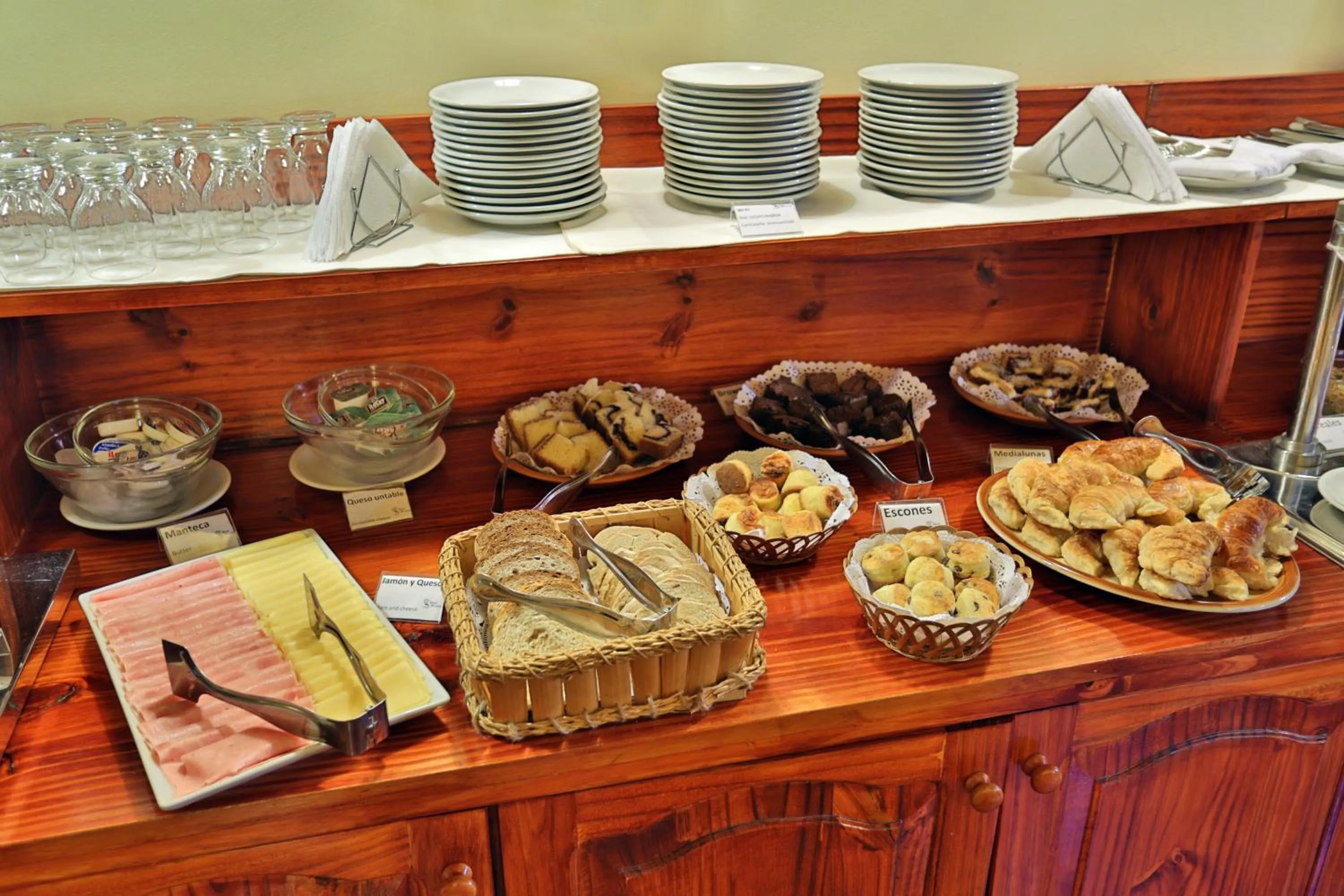 Food and drinks in Hosteria Sirenuse