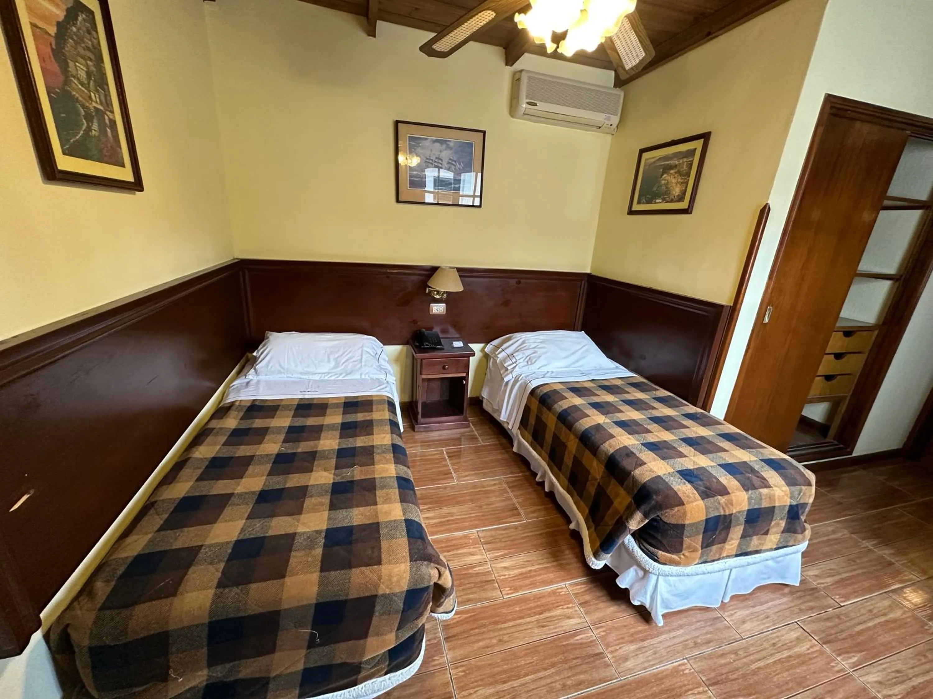 Bed in Hosteria Sirenuse