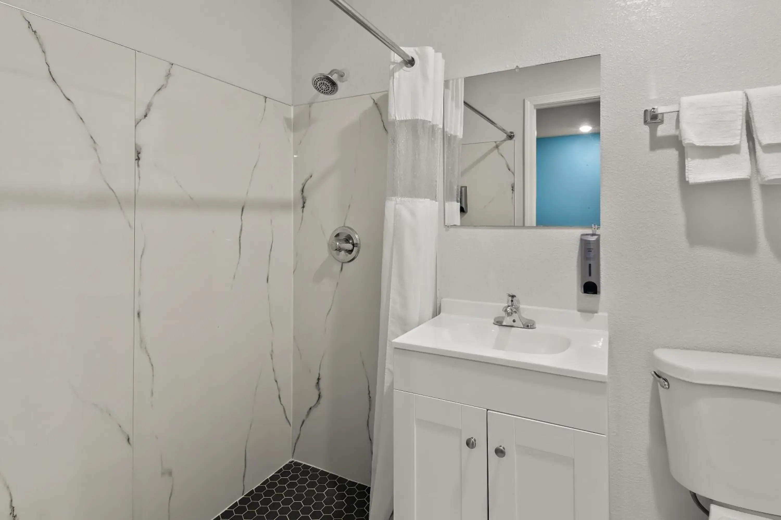 King Room - Non-Smoking in Rodeway Inn King Room - Non-Smoking in Rodeway Inn