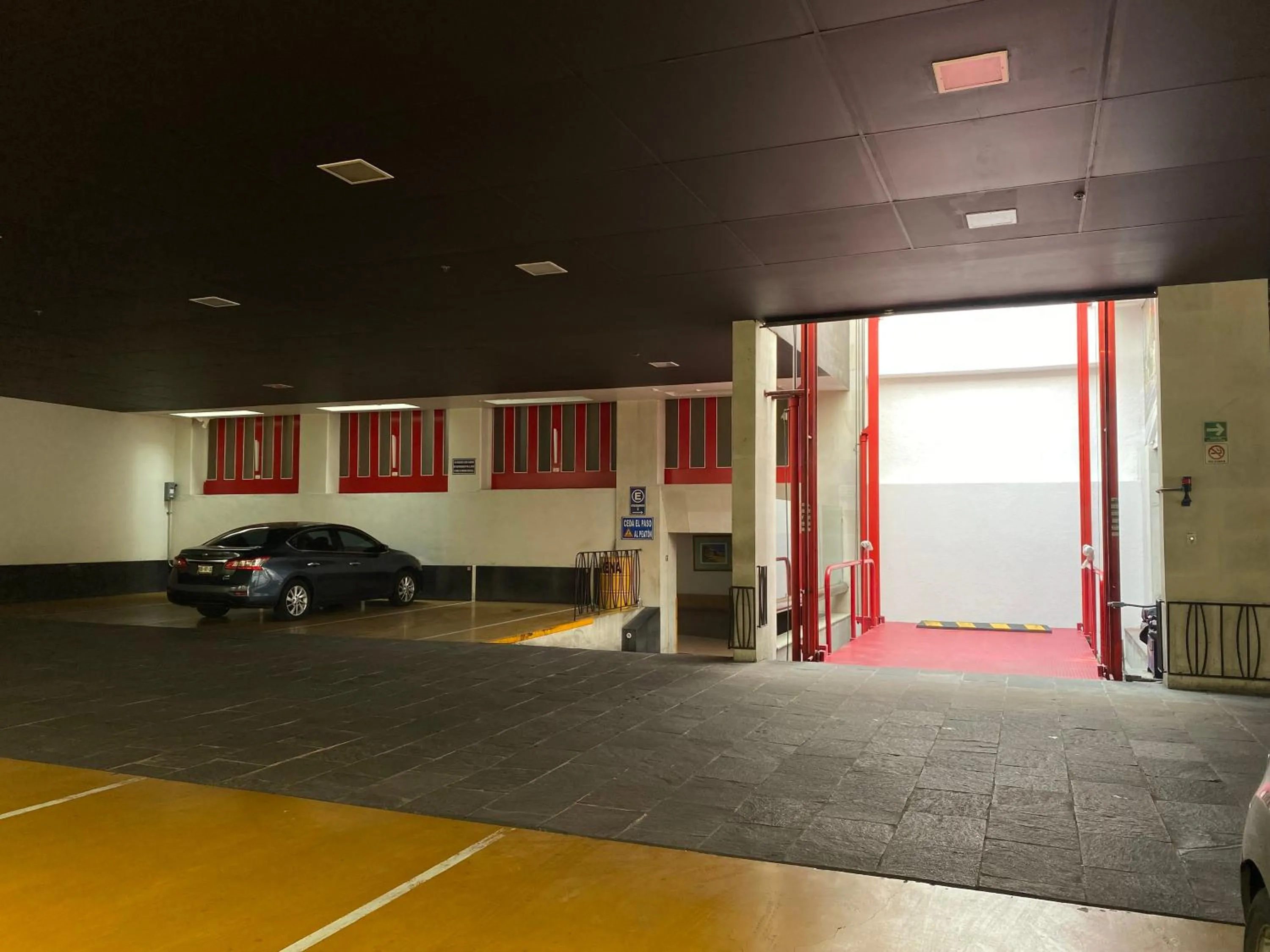 Property building in Hotel Villa de Madrid