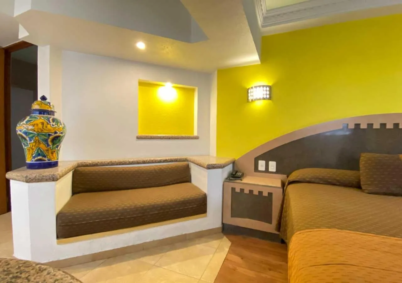 Bed in Hotel Villa de Madrid