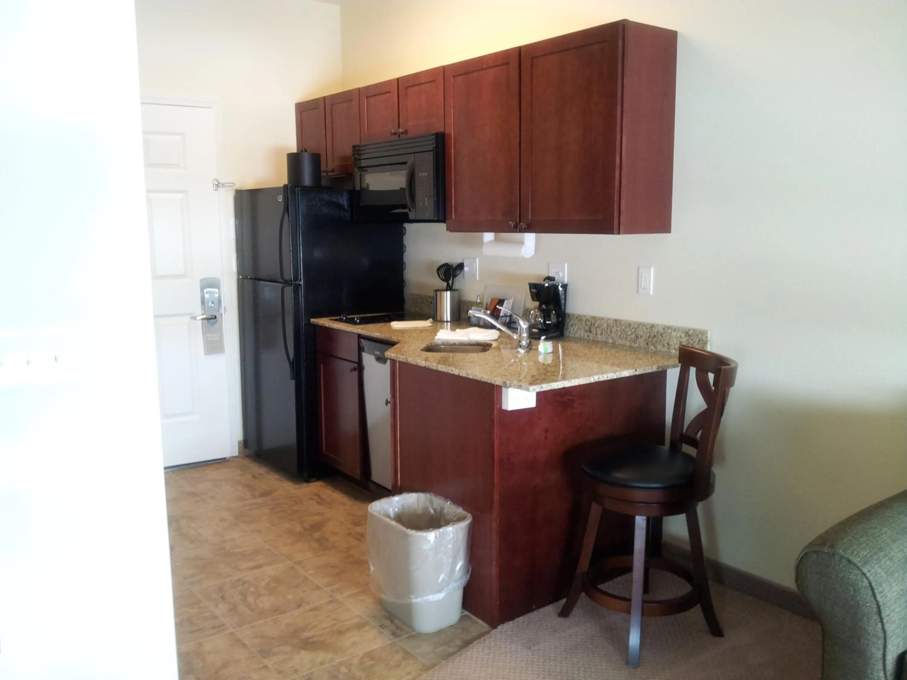 Kitchen or kitchenette in Extended Stay Americas Suites - Minot
