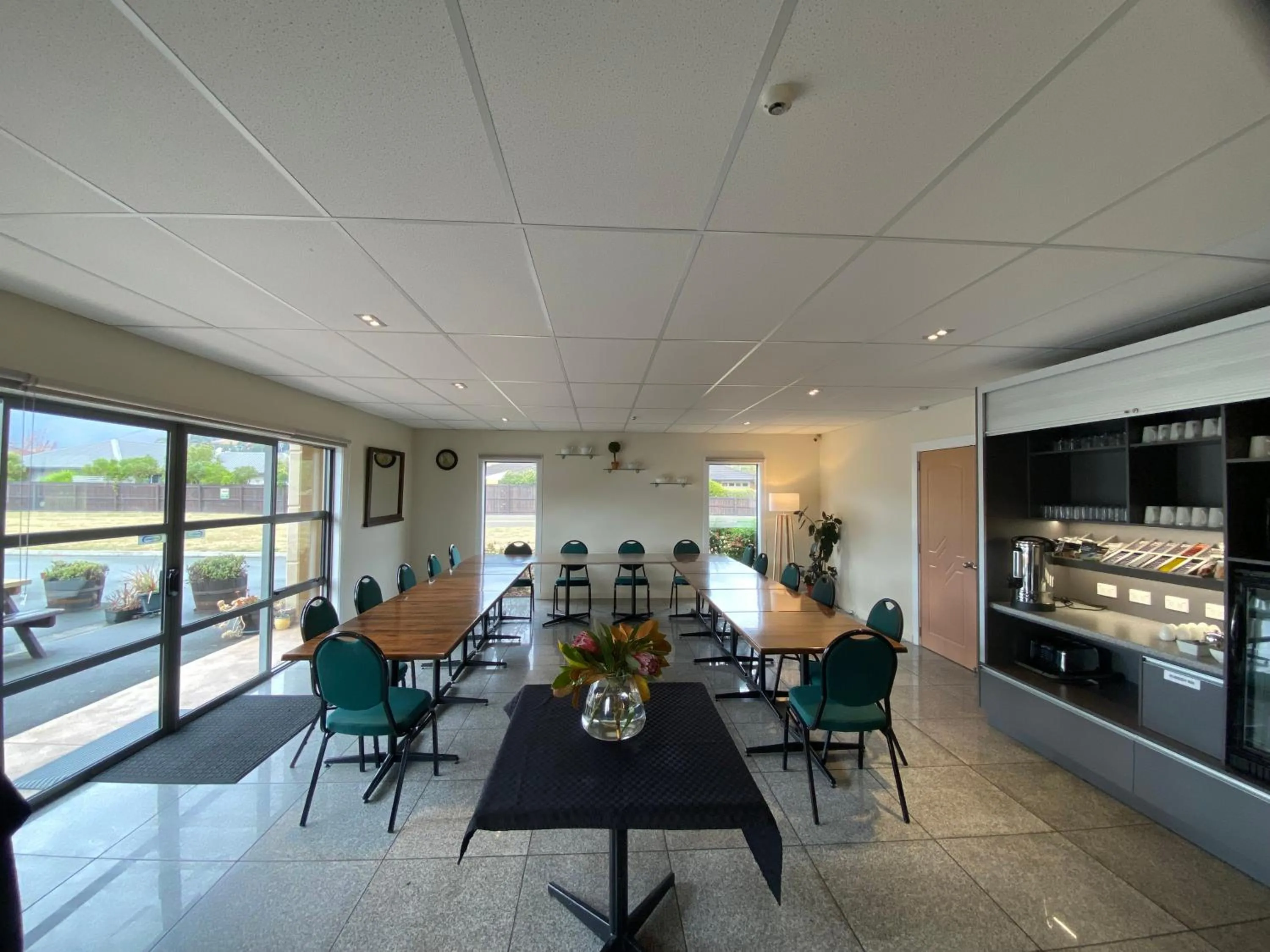 Food and drinks in Saxton Lodge