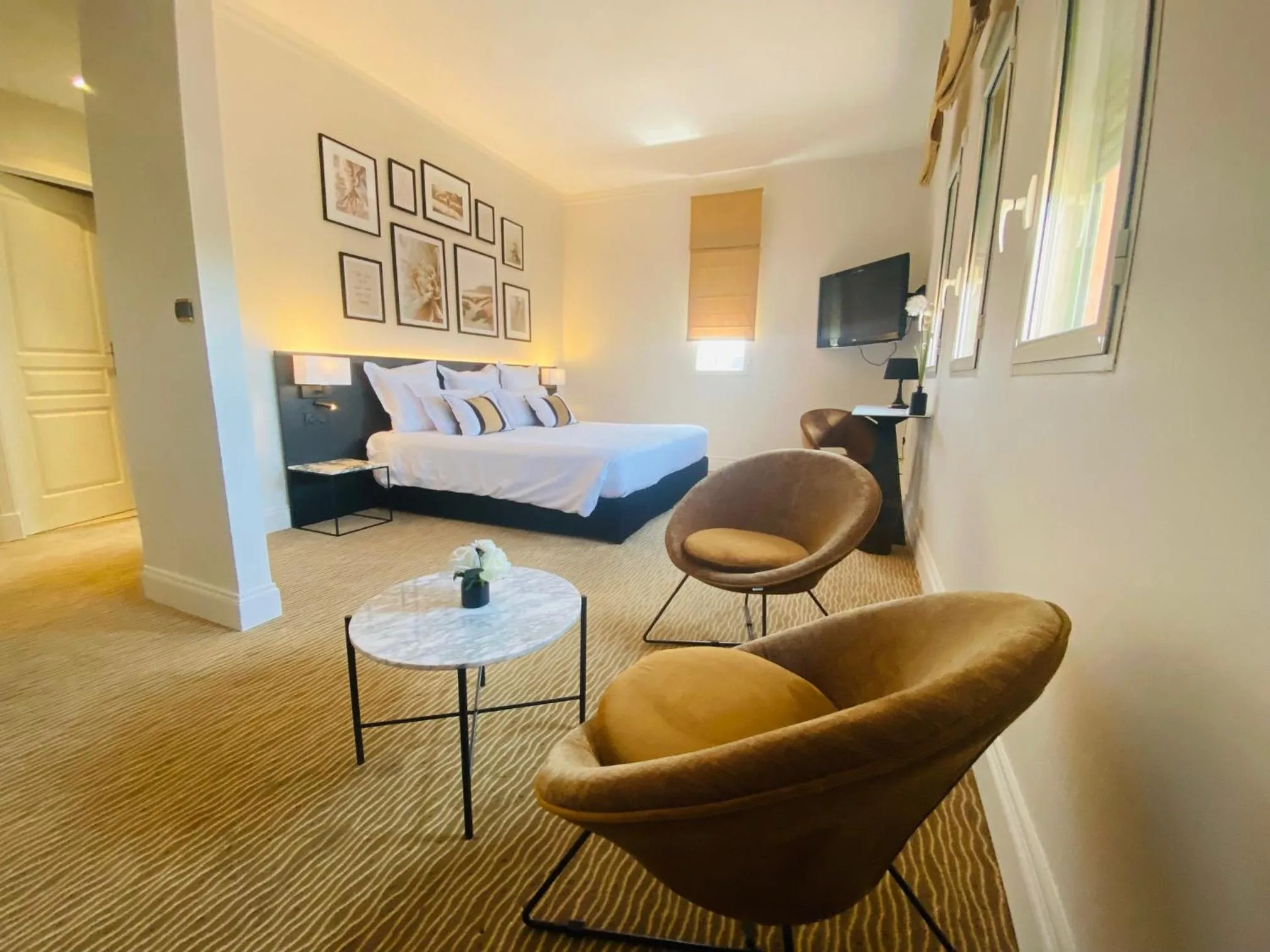 Bed in Palmyra Golf Hotel & Spa