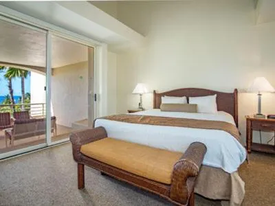 Bed in Palms at Wailea