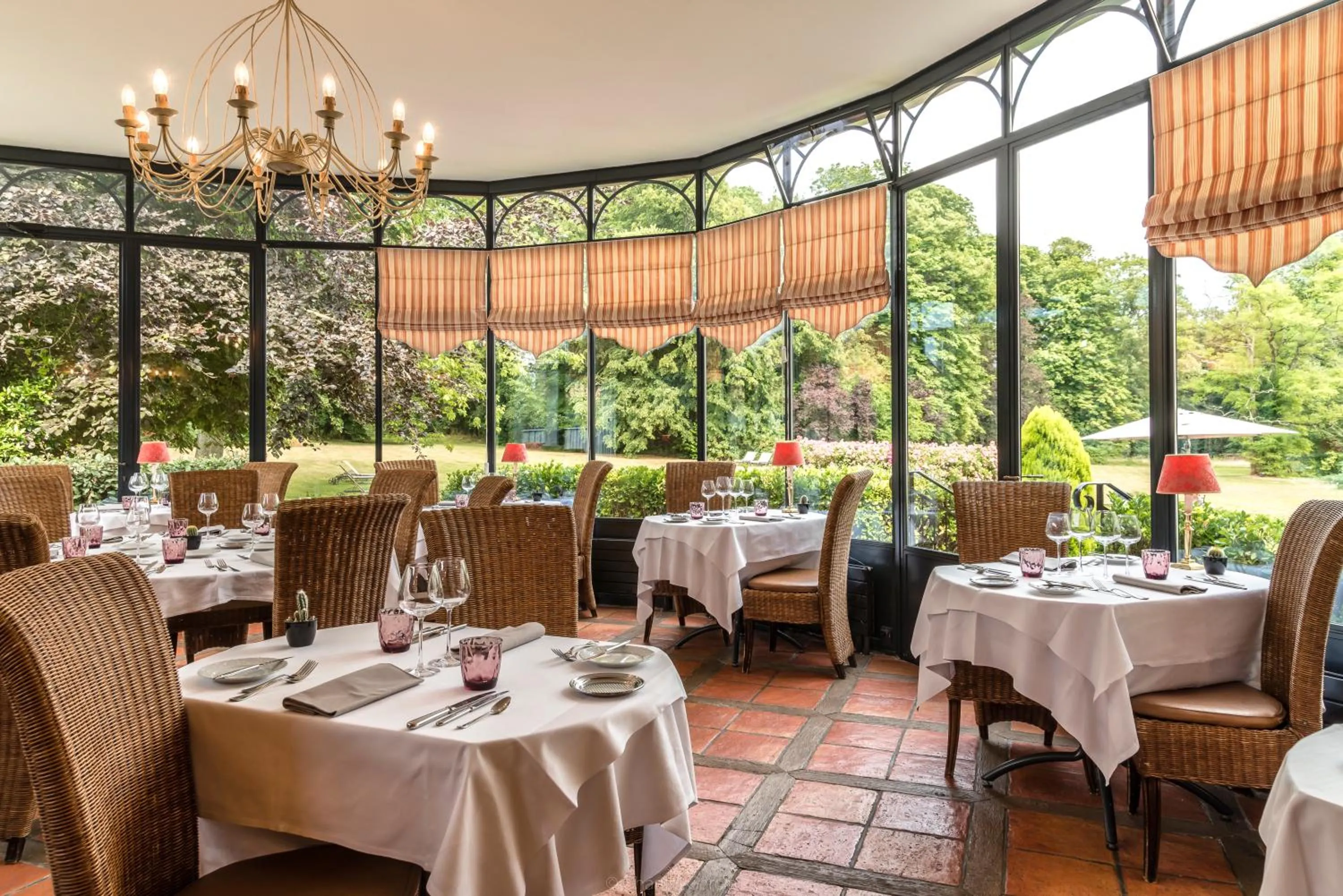 Restaurant/places to eat in Hôtel Château Cléry
