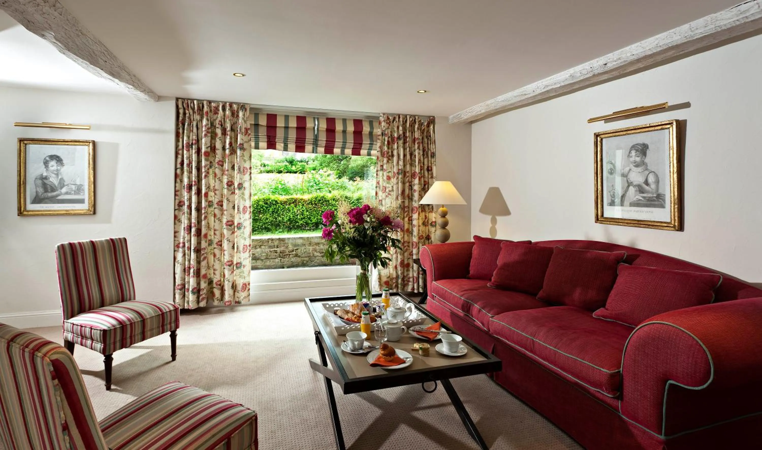 Seating area in Hôtel Château Cléry