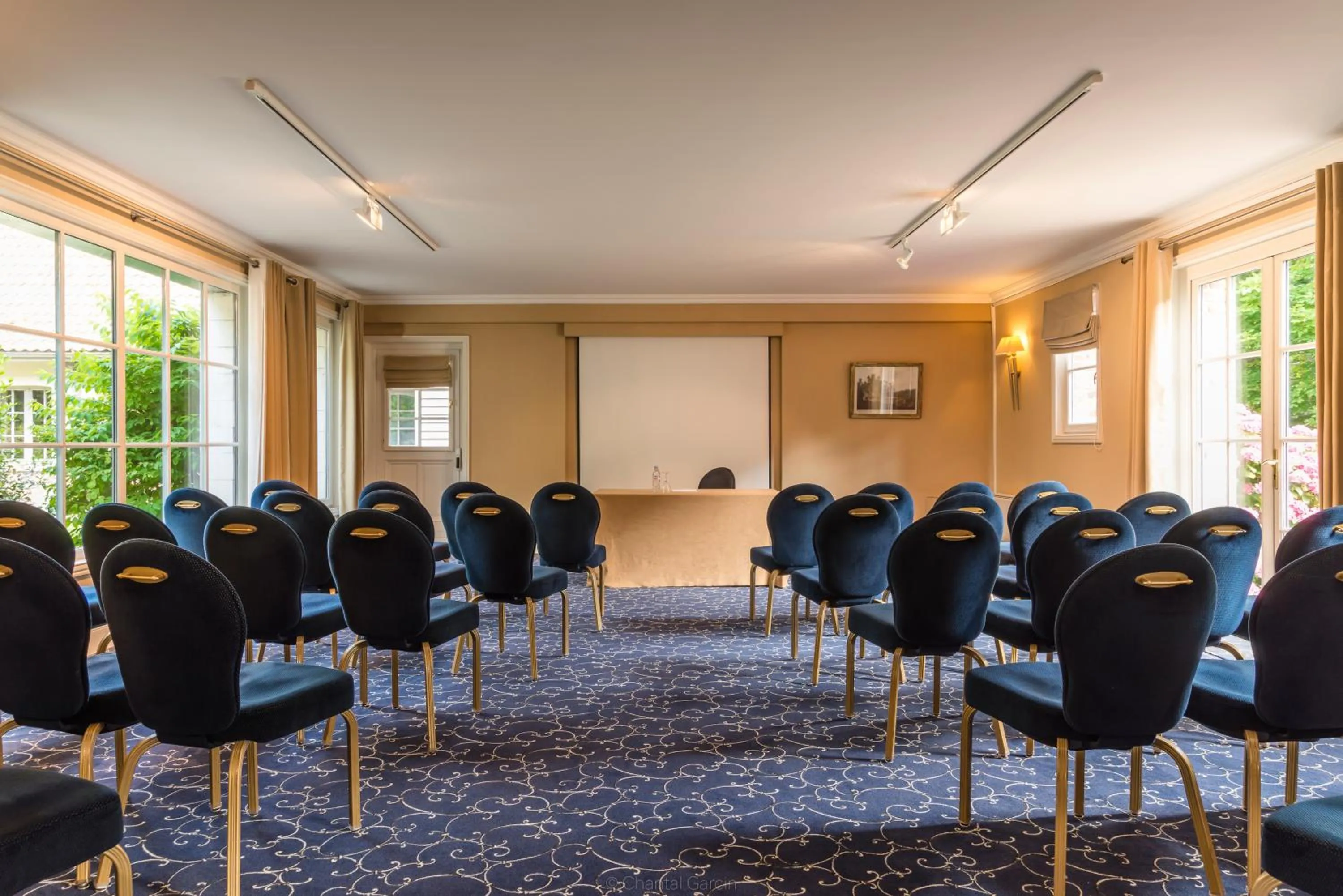 Seating area in Hôtel Château Cléry