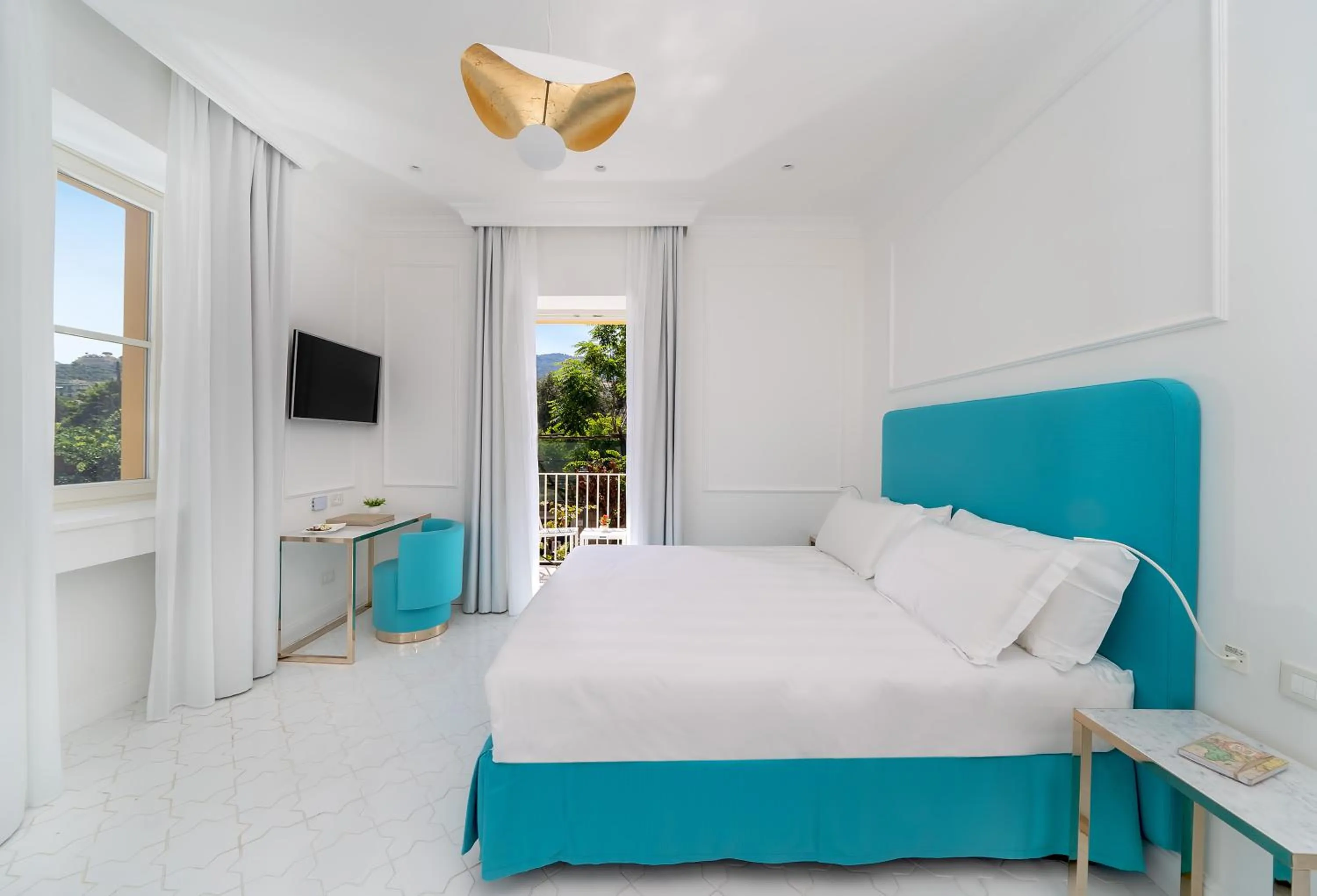 Photo of the whole room, Bed in Hotel Lorelei Londres