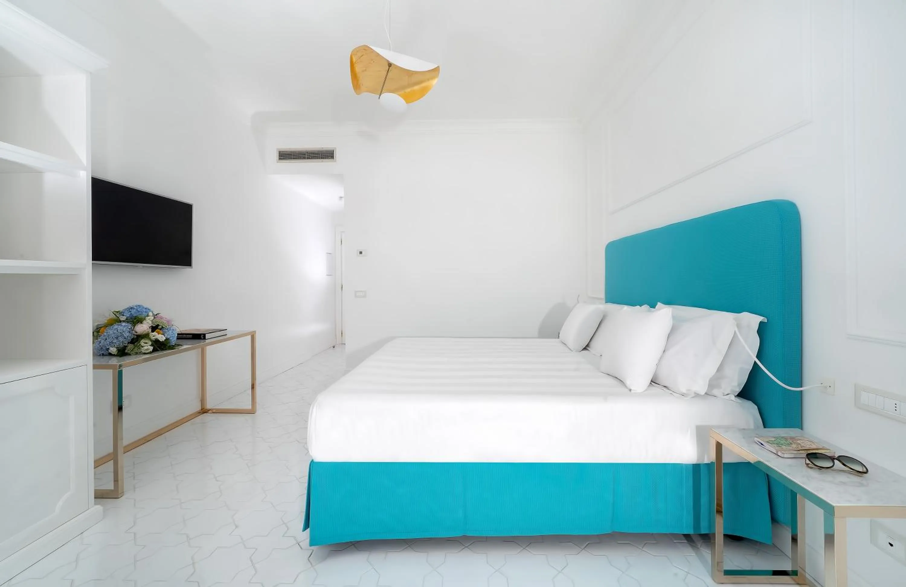 Bedroom, Bed in Hotel Lorelei Londres