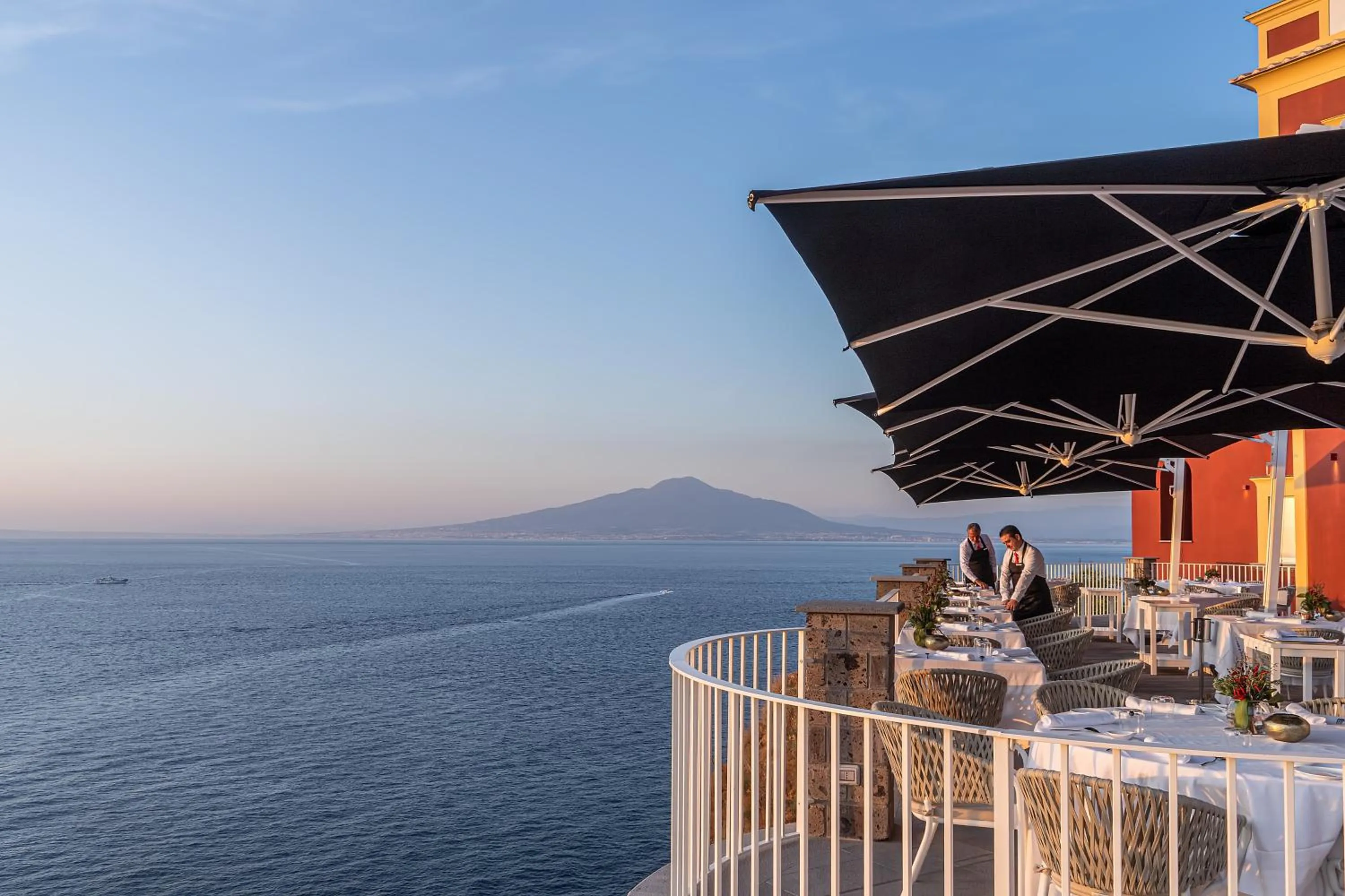 Restaurant/places to eat in Hotel Lorelei Londres