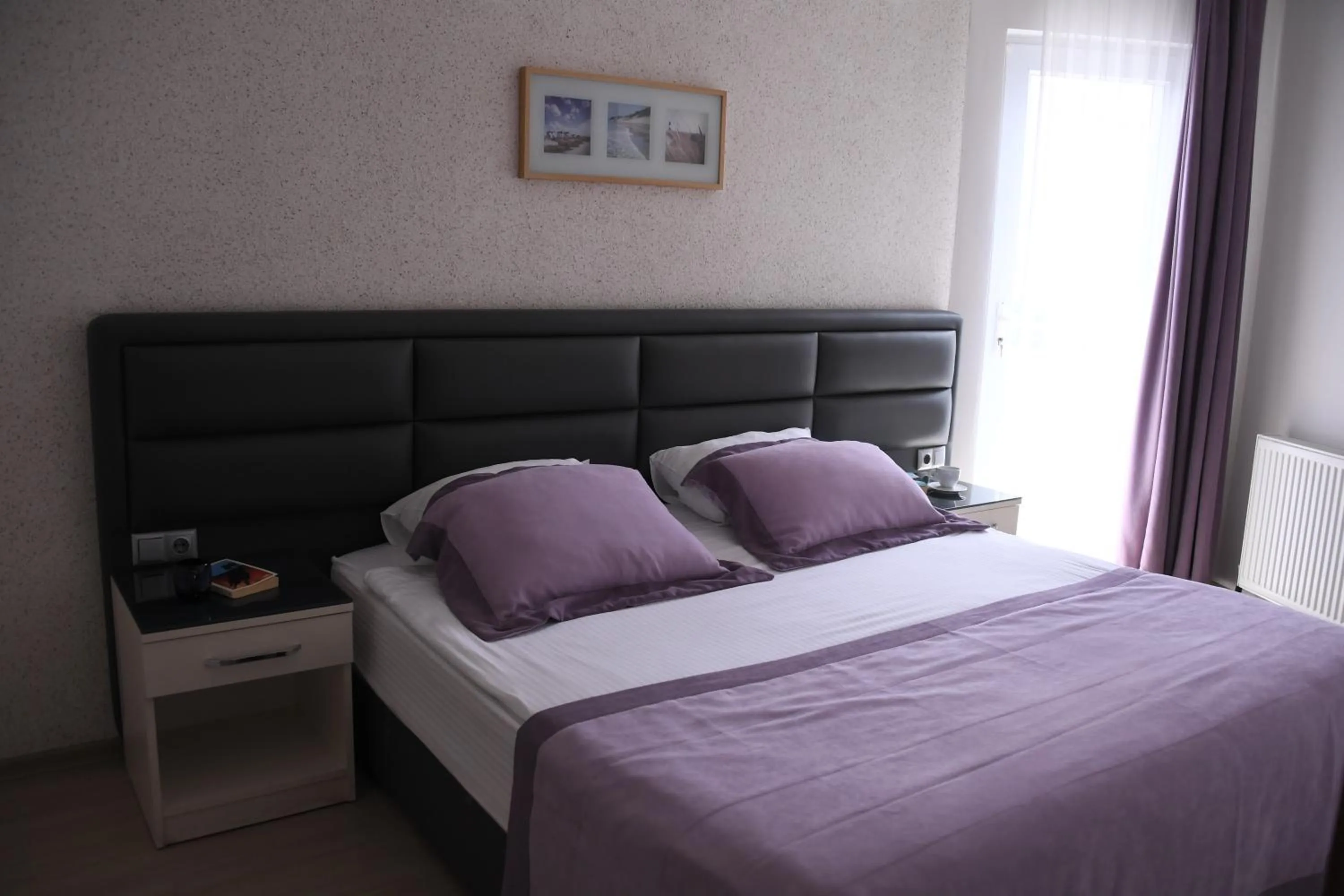 Bed in A Hotels & Suite