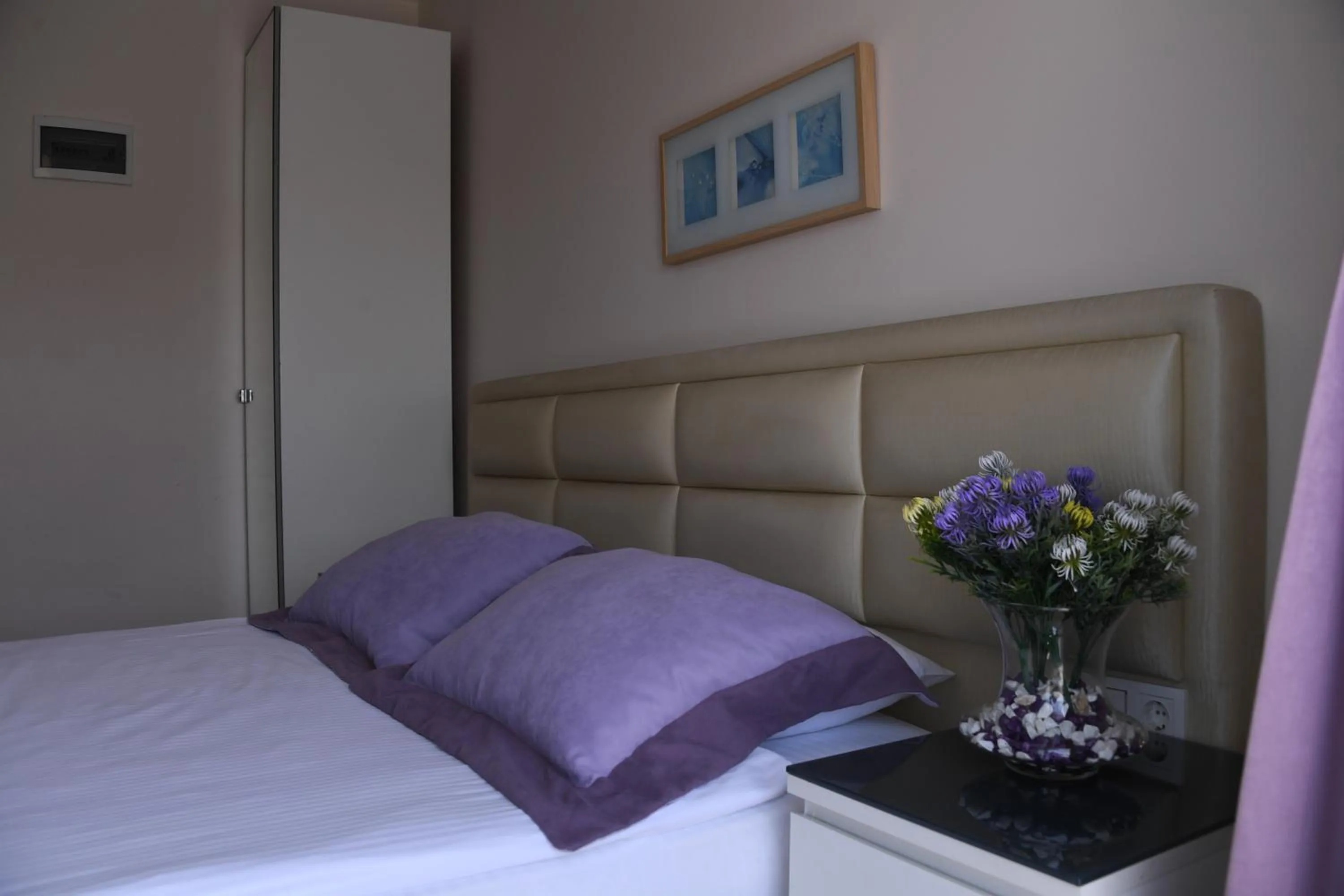 Bed in A Hotels & Suite