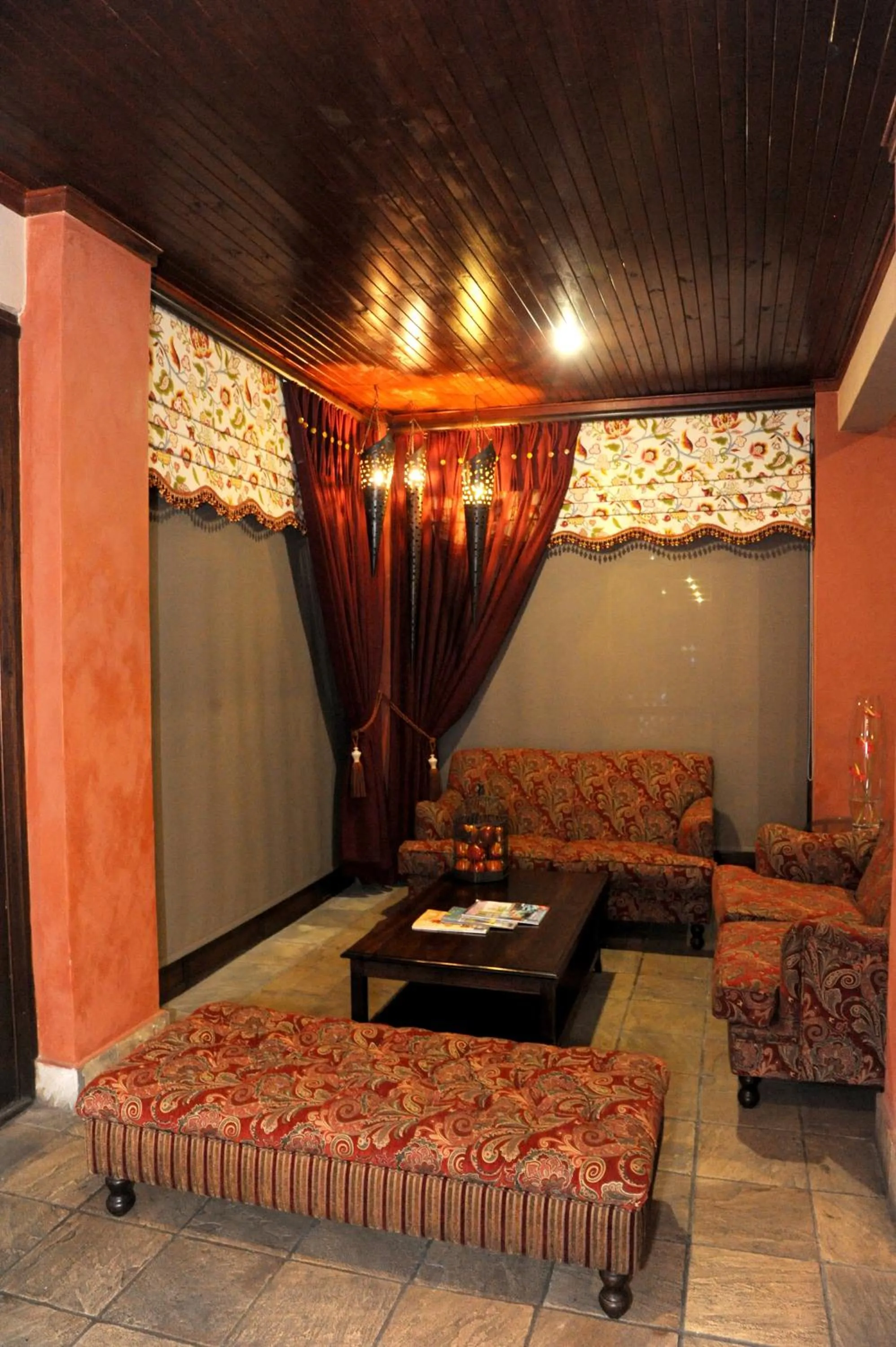 Seating area, Bed in Anta Boga Hotel