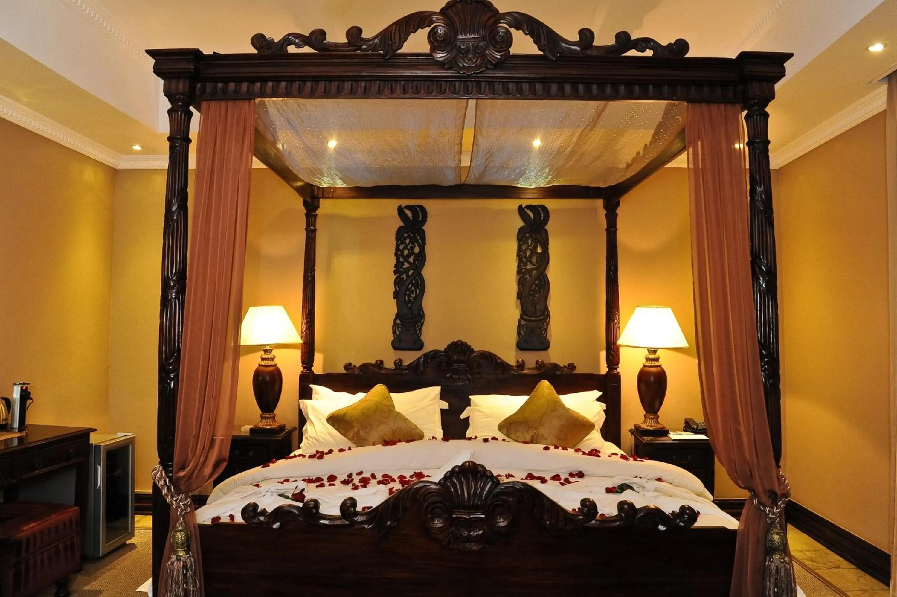 Photo of the whole room, Bed in Anta Boga Hotel