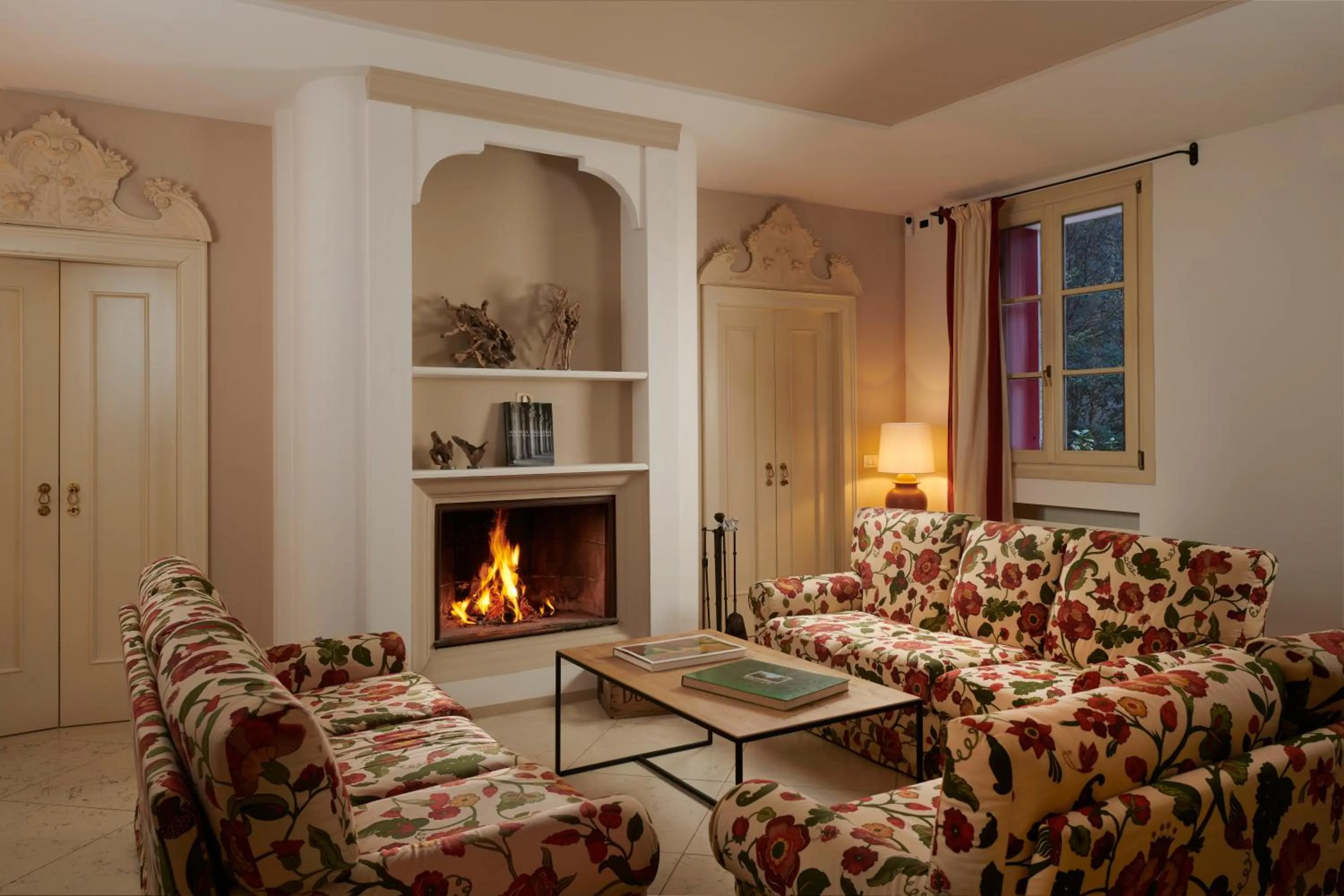 Communal lounge/ TV room in Villa Lovi