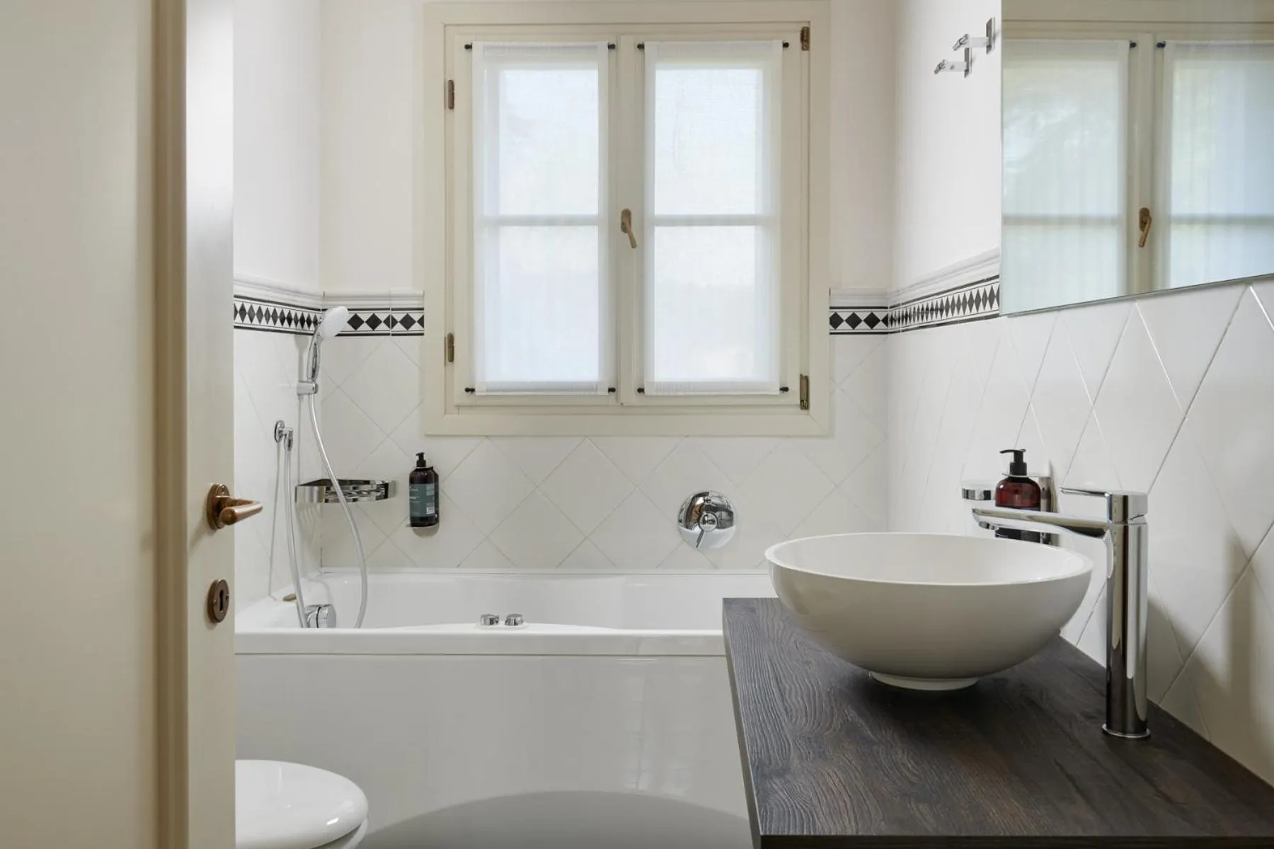 Hot Tub in Villa Lovi