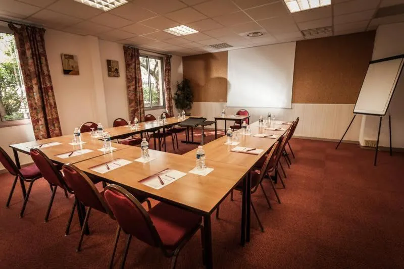 Meeting/conference room in Le Clos De L'aube Rouge - Montpellier / Castelnau le Lez