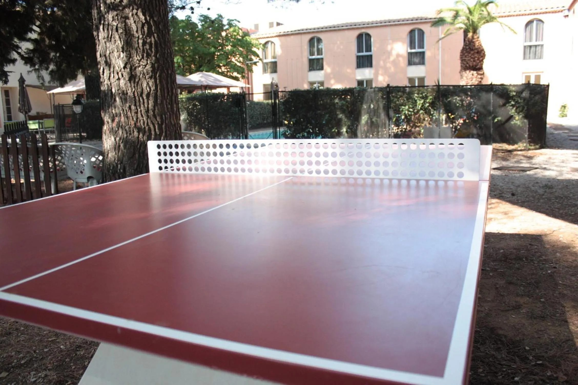 Table tennis in Le Clos De L'aube Rouge - Montpellier / Castelnau le Lez