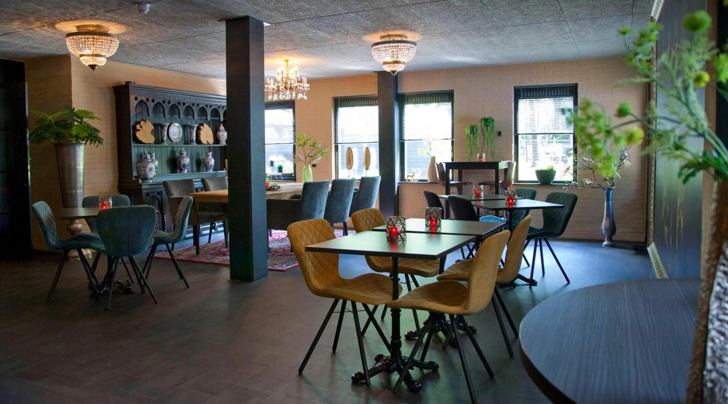 Restaurant/places to eat in Bosrijk Ruighenrode