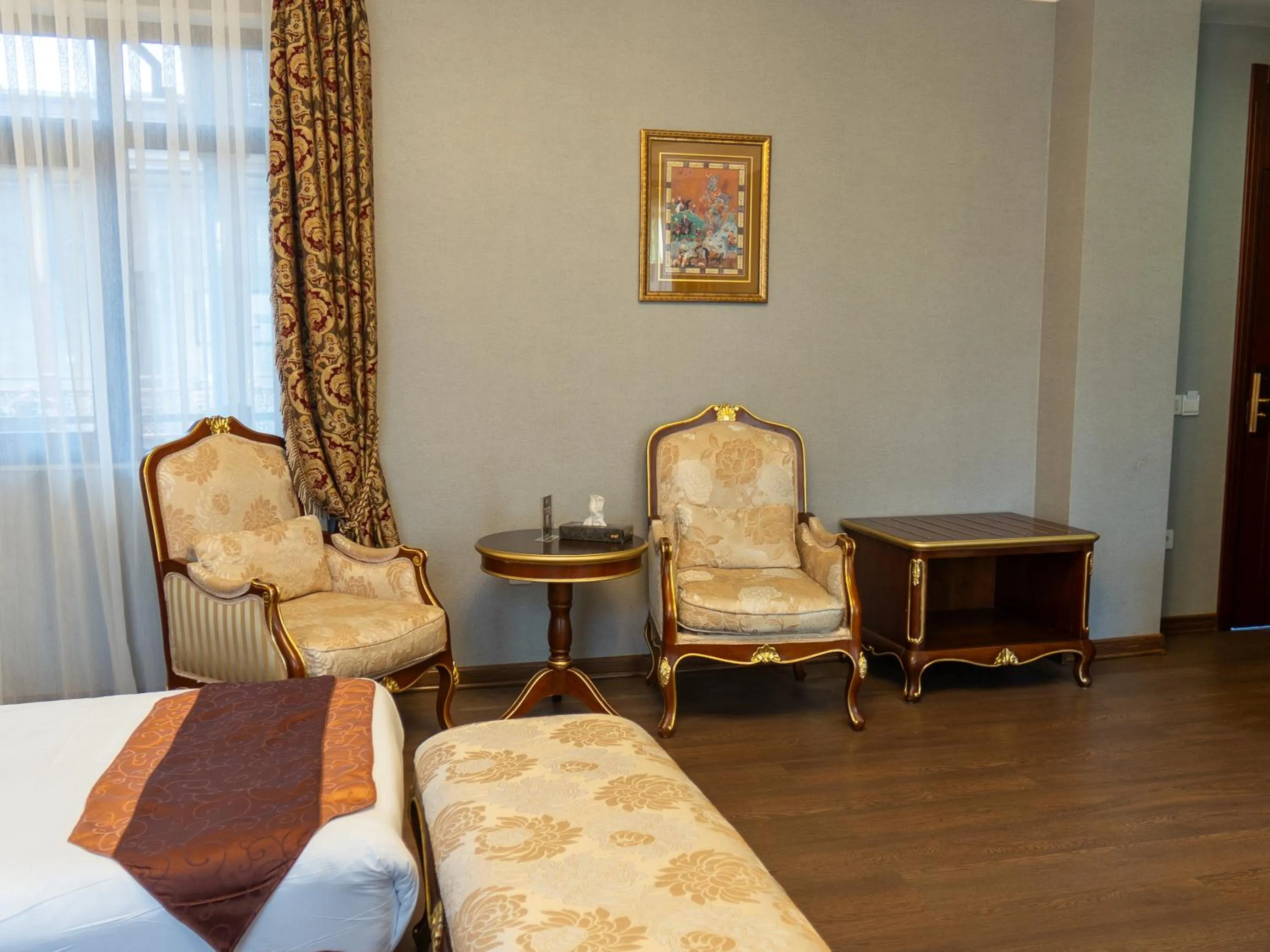 Seating area, Bed in Shah Palace Luxury Museum Hotel