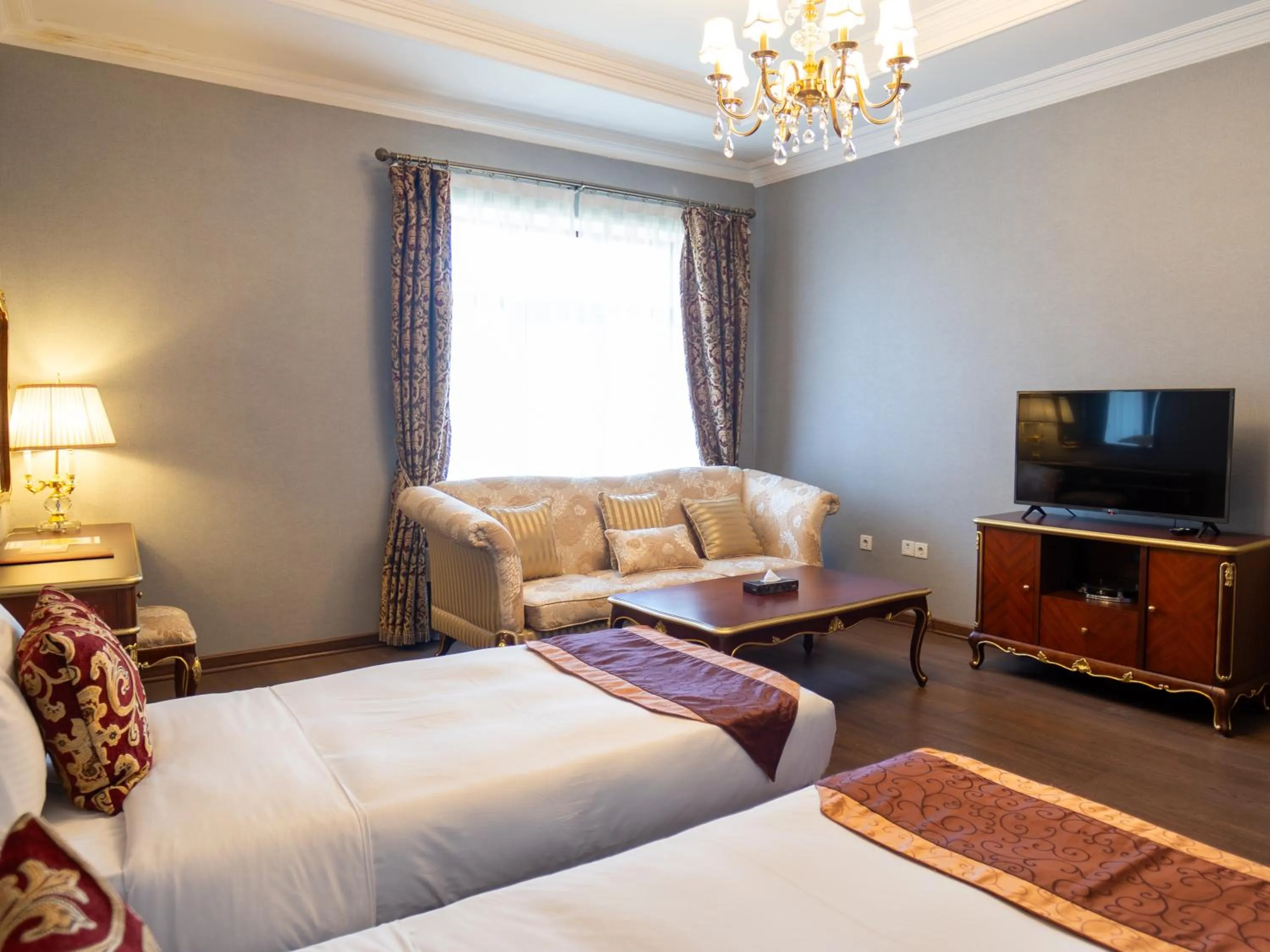 Photo of the whole room, Bed in Shah Palace Luxury Museum Hotel