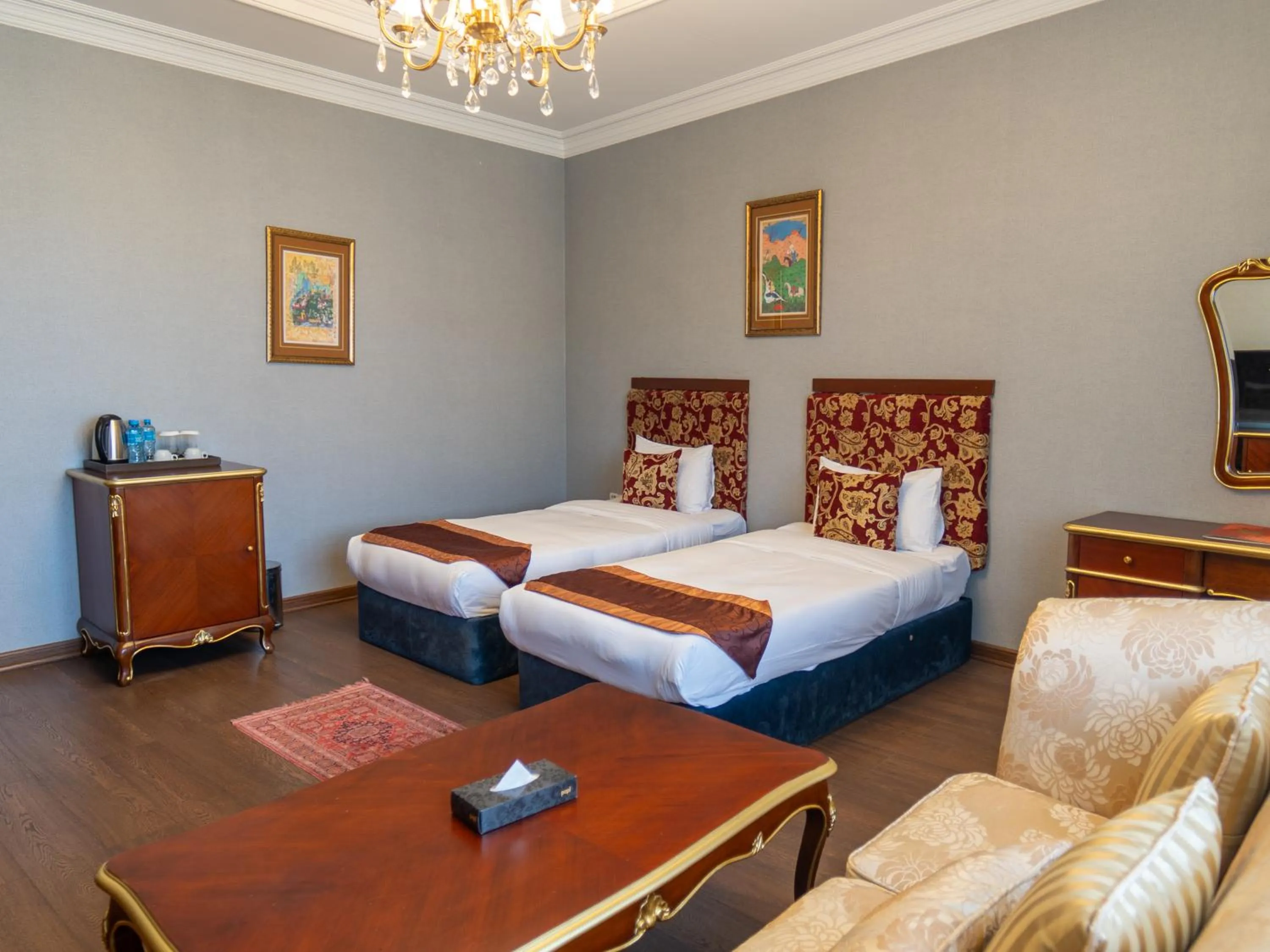 Bed in Shah Palace Luxury Museum Hotel