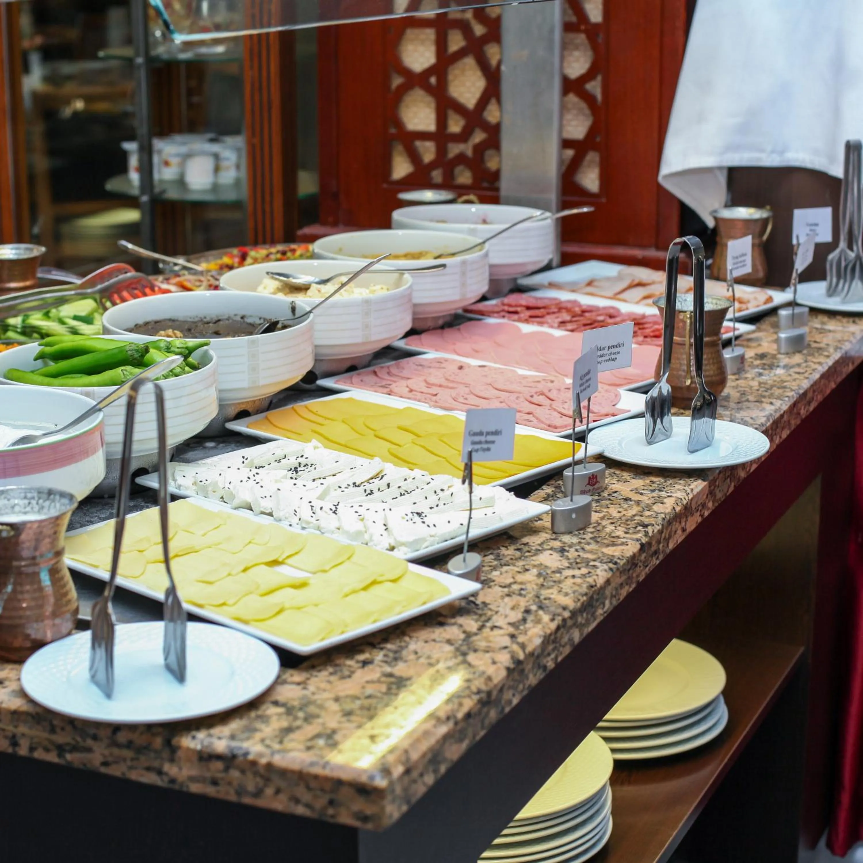 Food and drinks in Shah Palace Luxury Museum Hotel