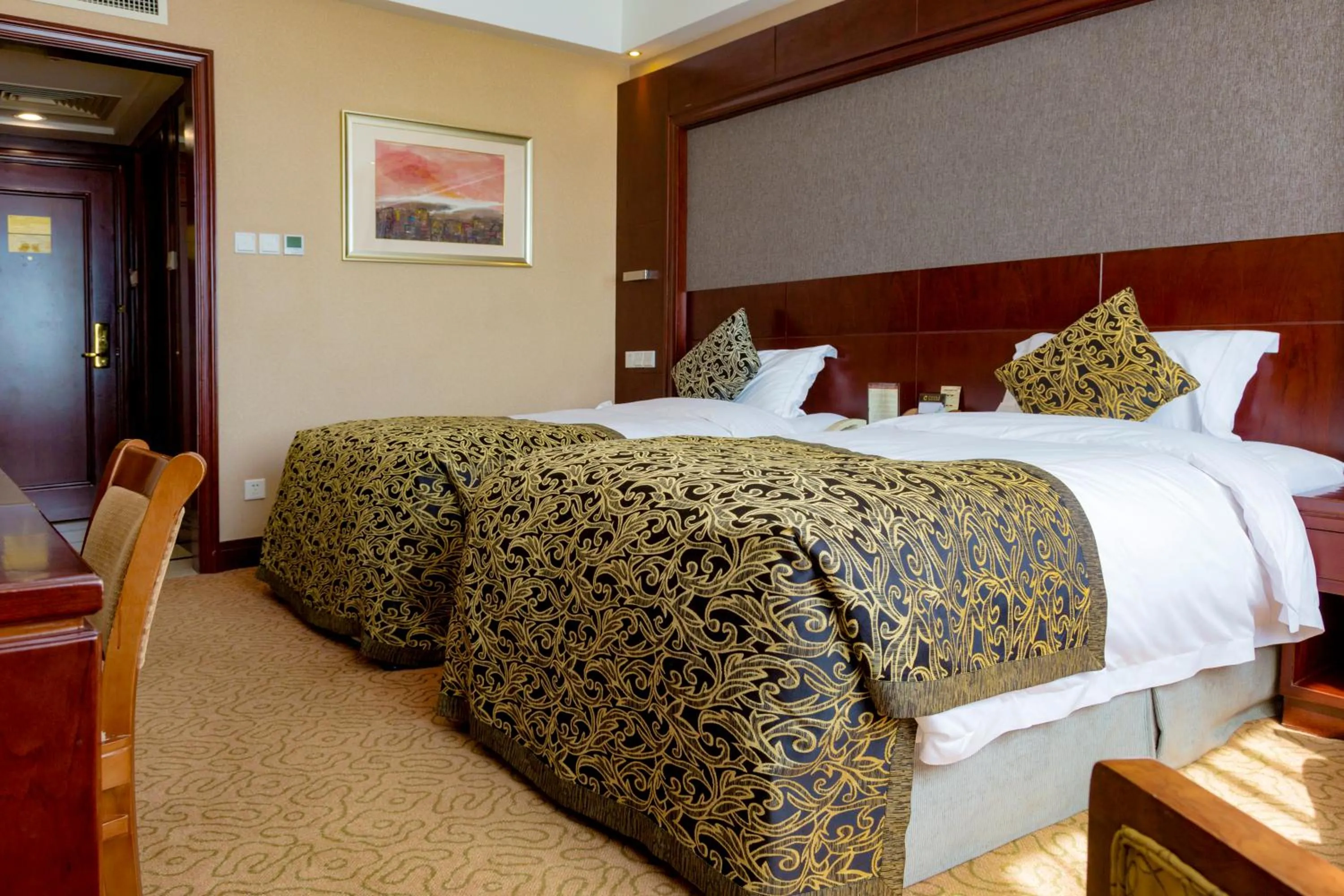 Golden Gulf Hotel Yantai