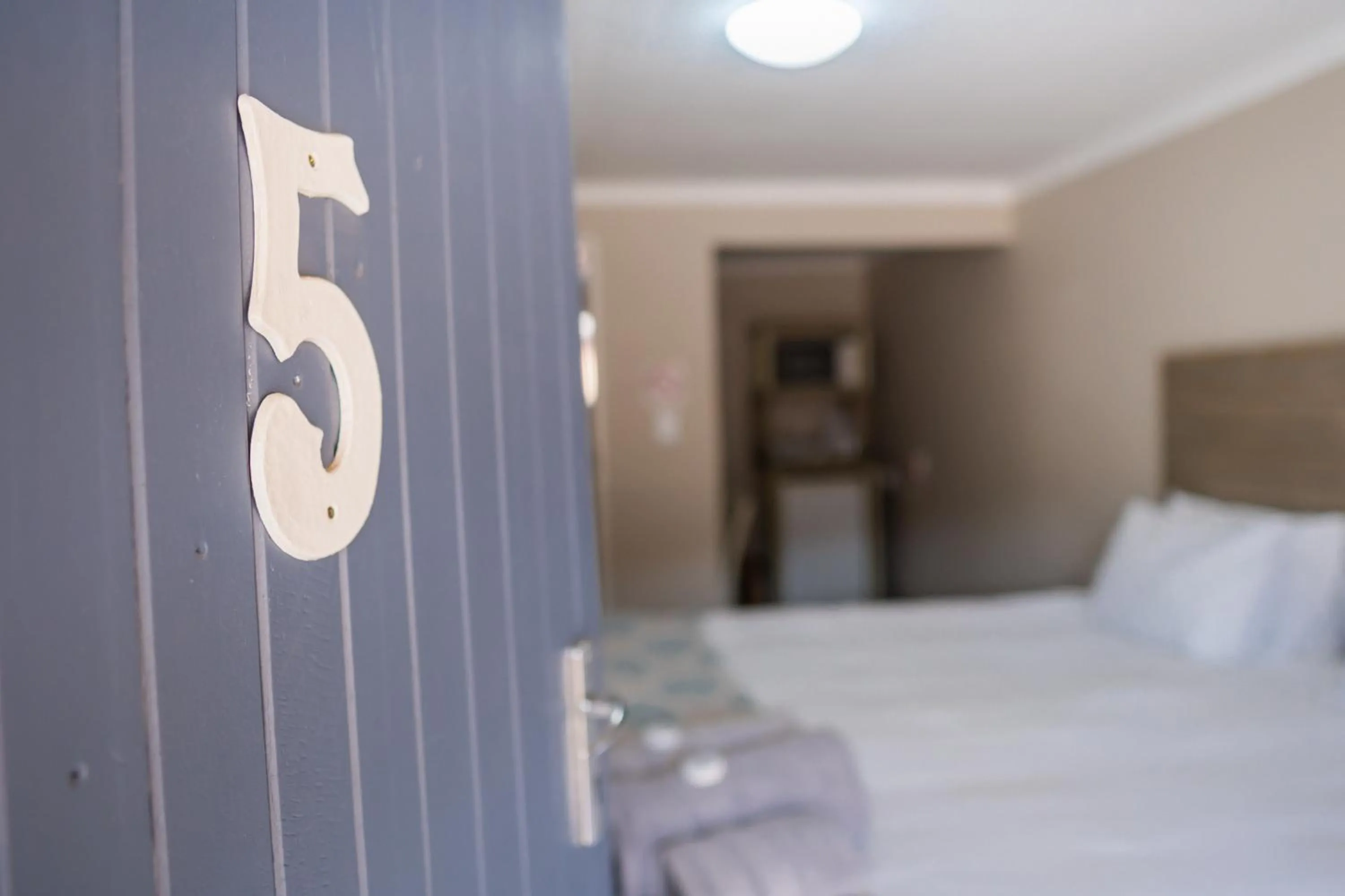 Facade/entrance, Bed in Opstal Guestfarm