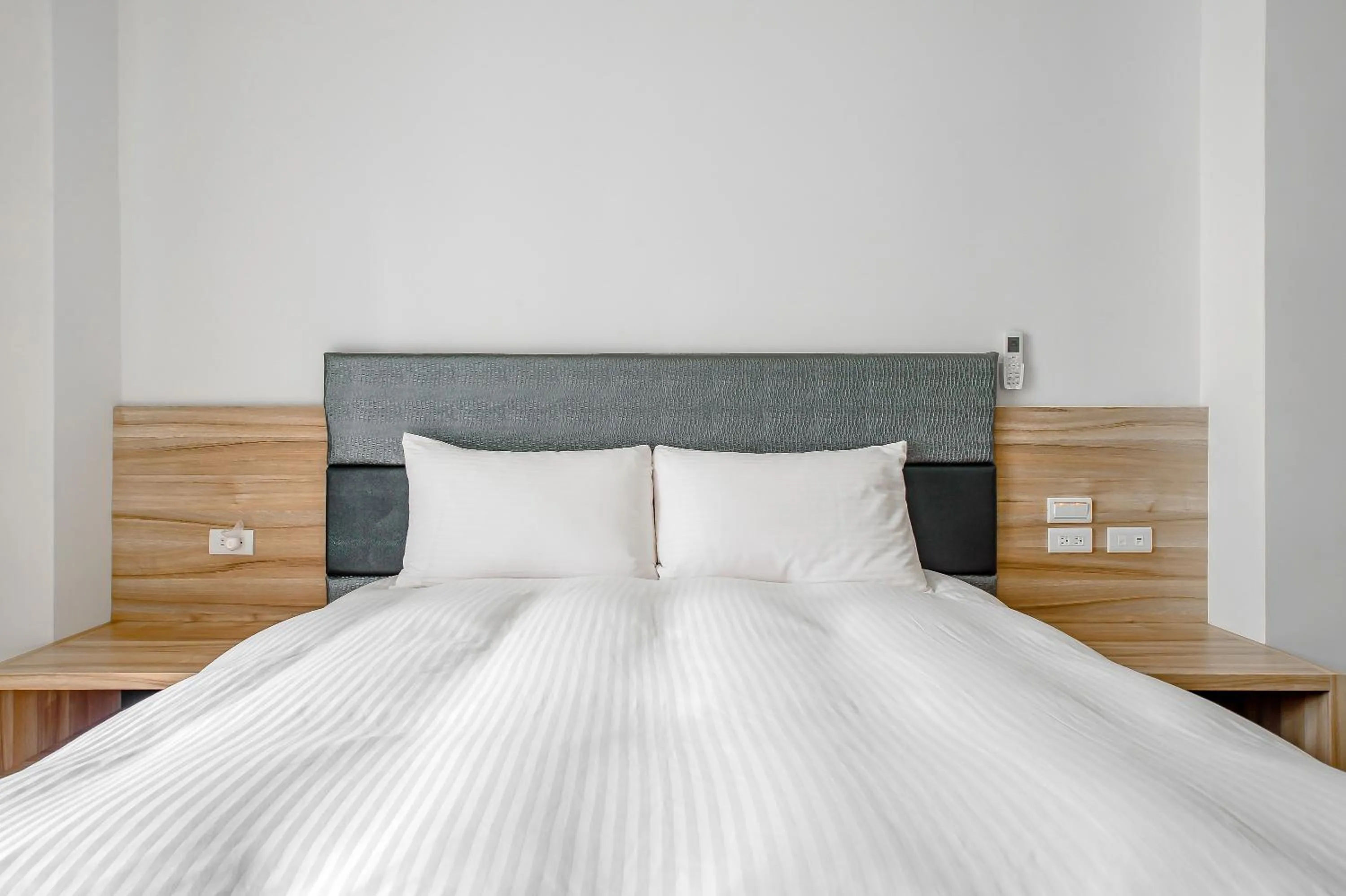 Bed in Sun Moon Lake I Love You