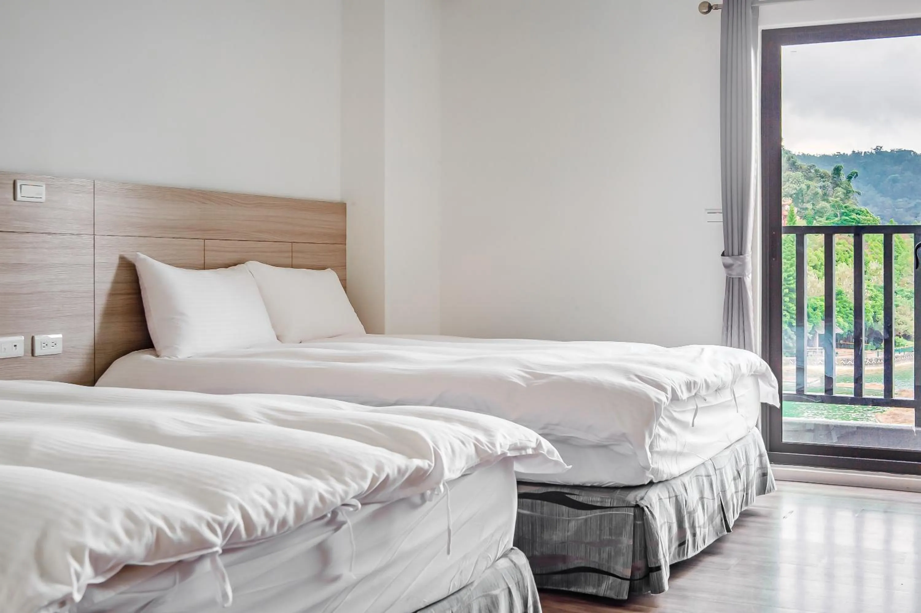 Bed in Sun Moon Lake I Love You