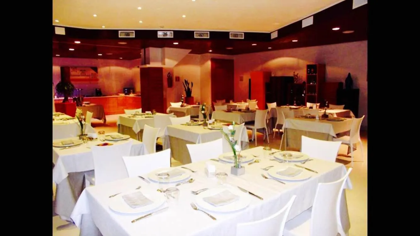 Restaurant/places to eat in Hotel Zodiaco