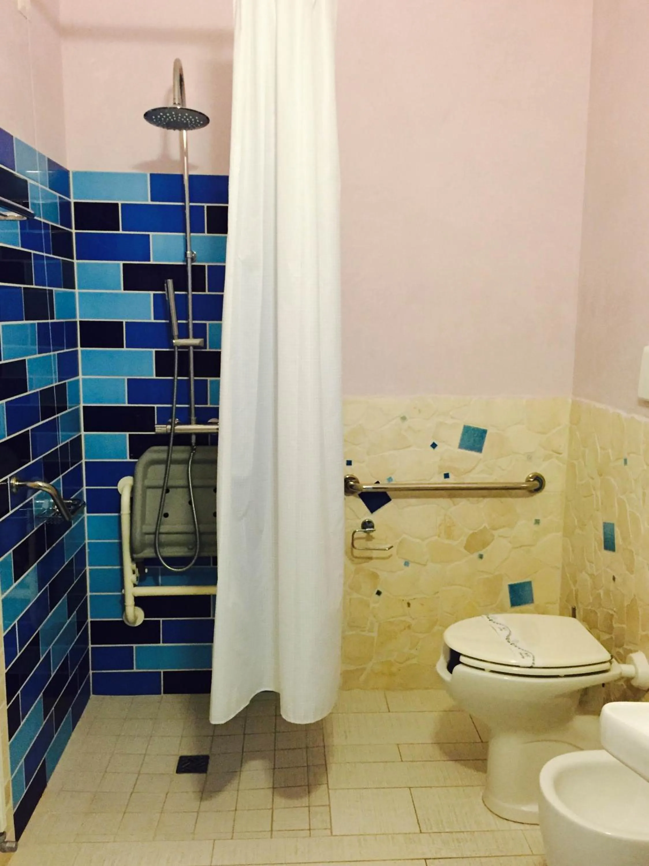 Toilet in Hotel Zodiaco