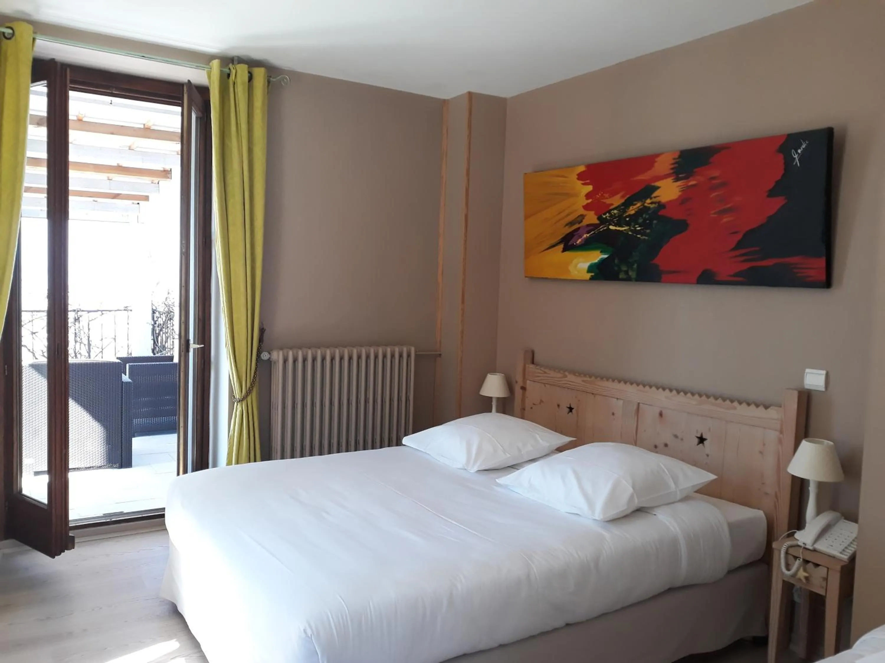 Bed in L'Oasis