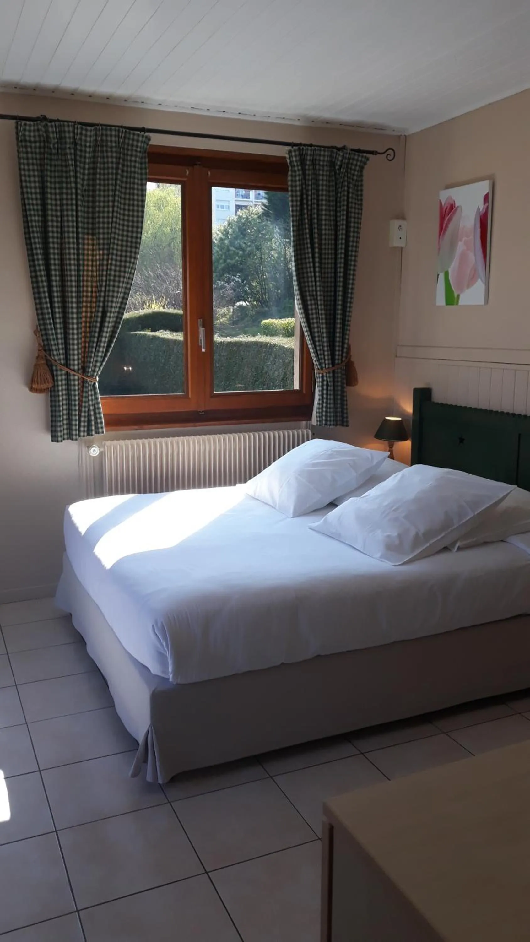 Bed in L'Oasis