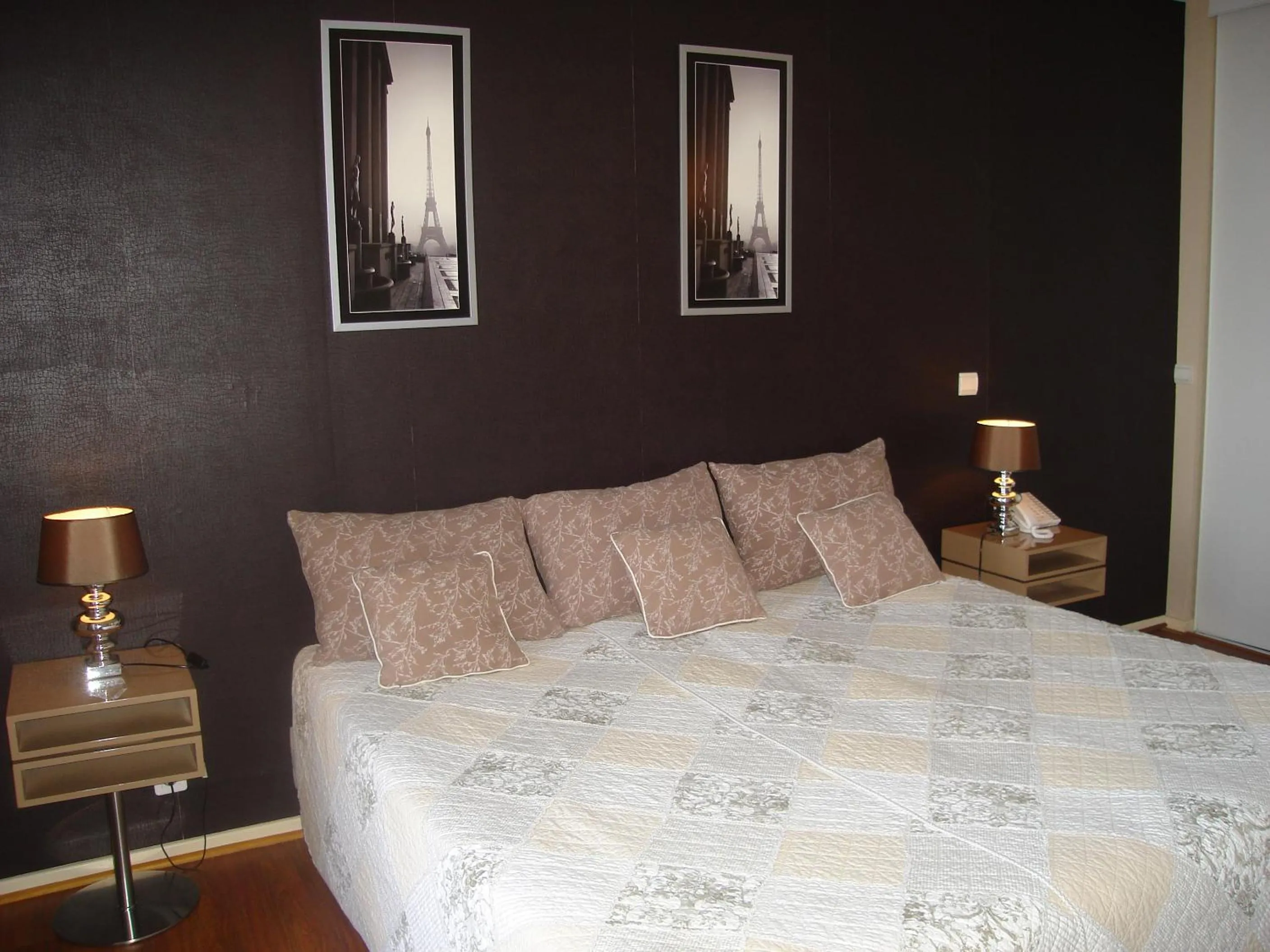 Bed in L'Oasis