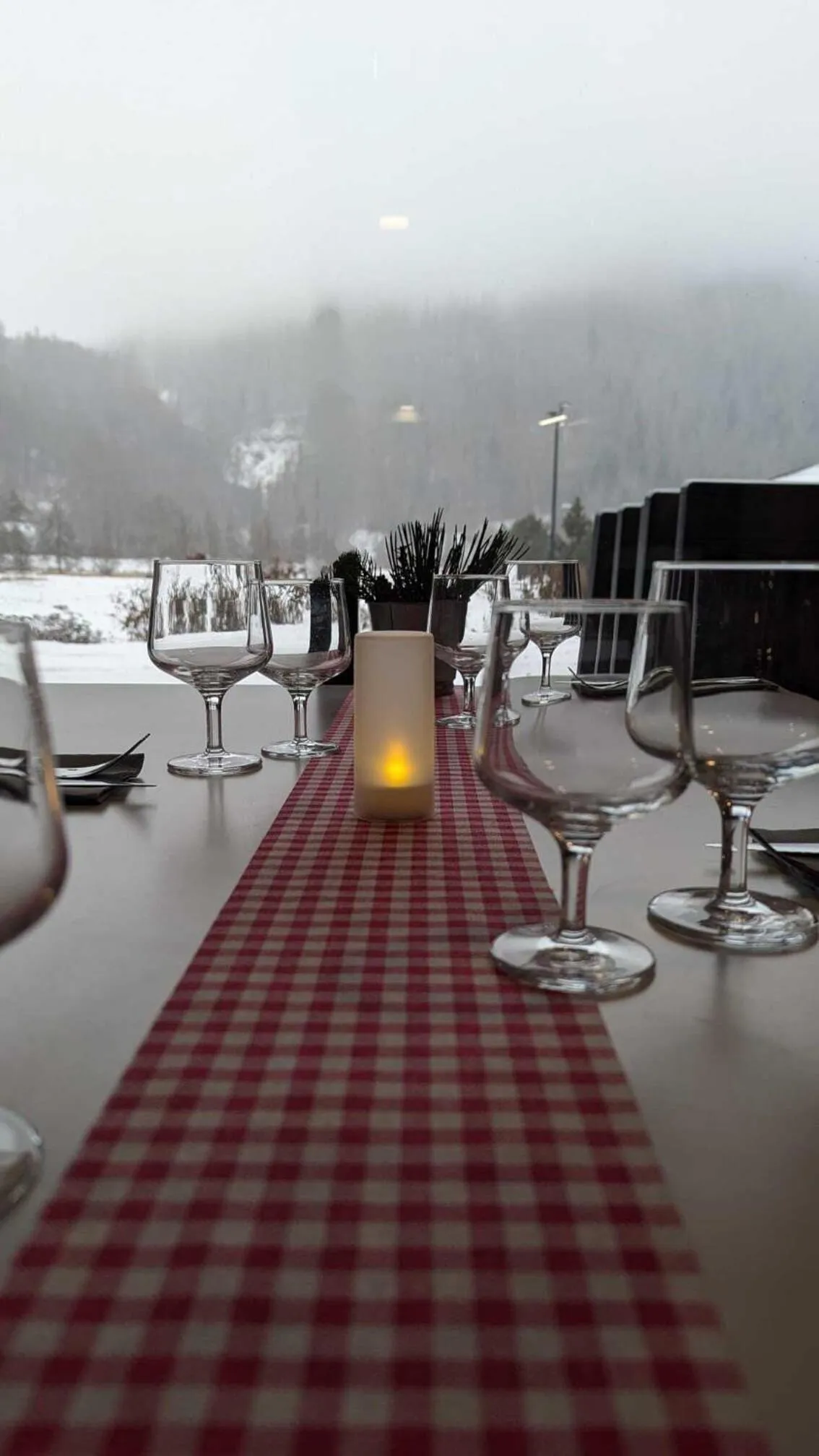 Dining area in Auberge de la Gravière
