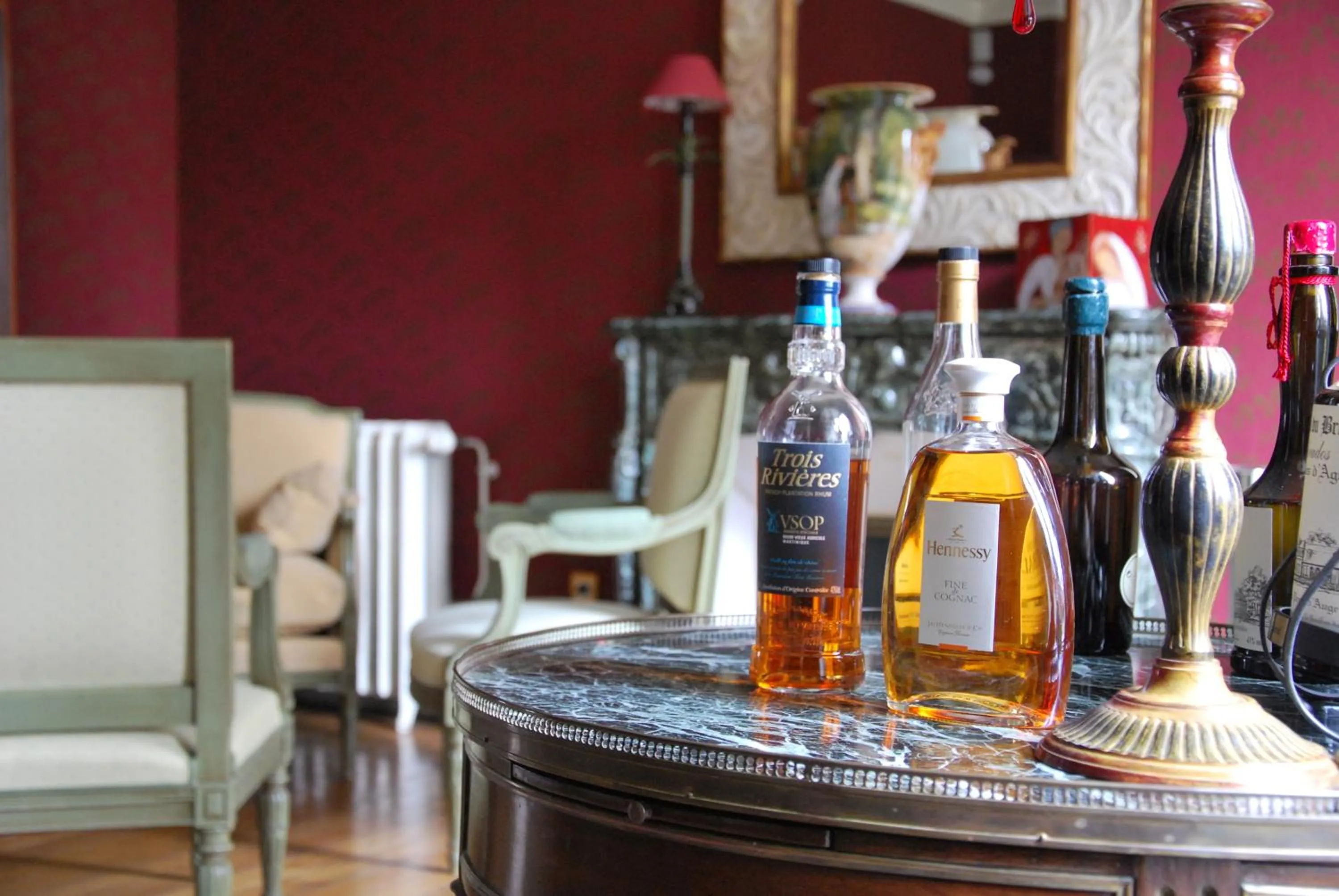 Lounge or bar in Le Clos De Bourgogne