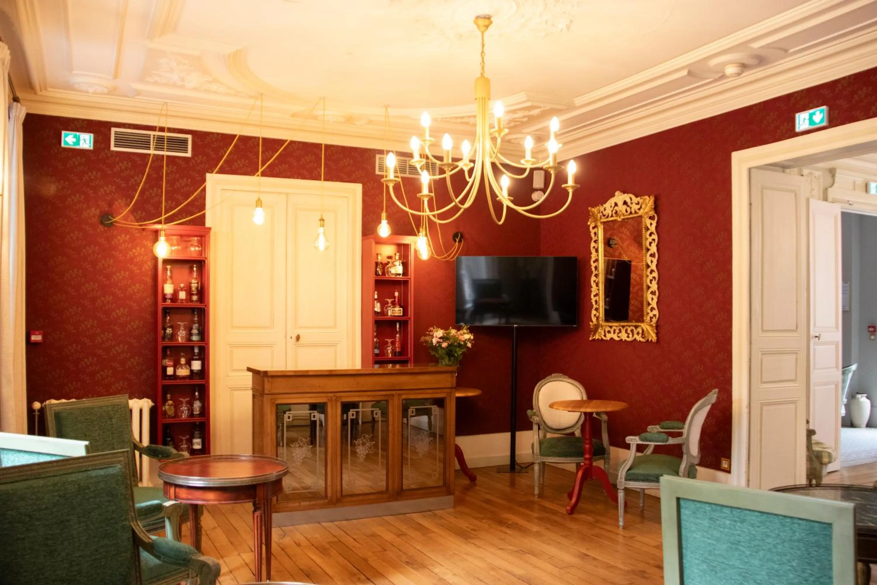 Property building in Le Clos De Bourgogne