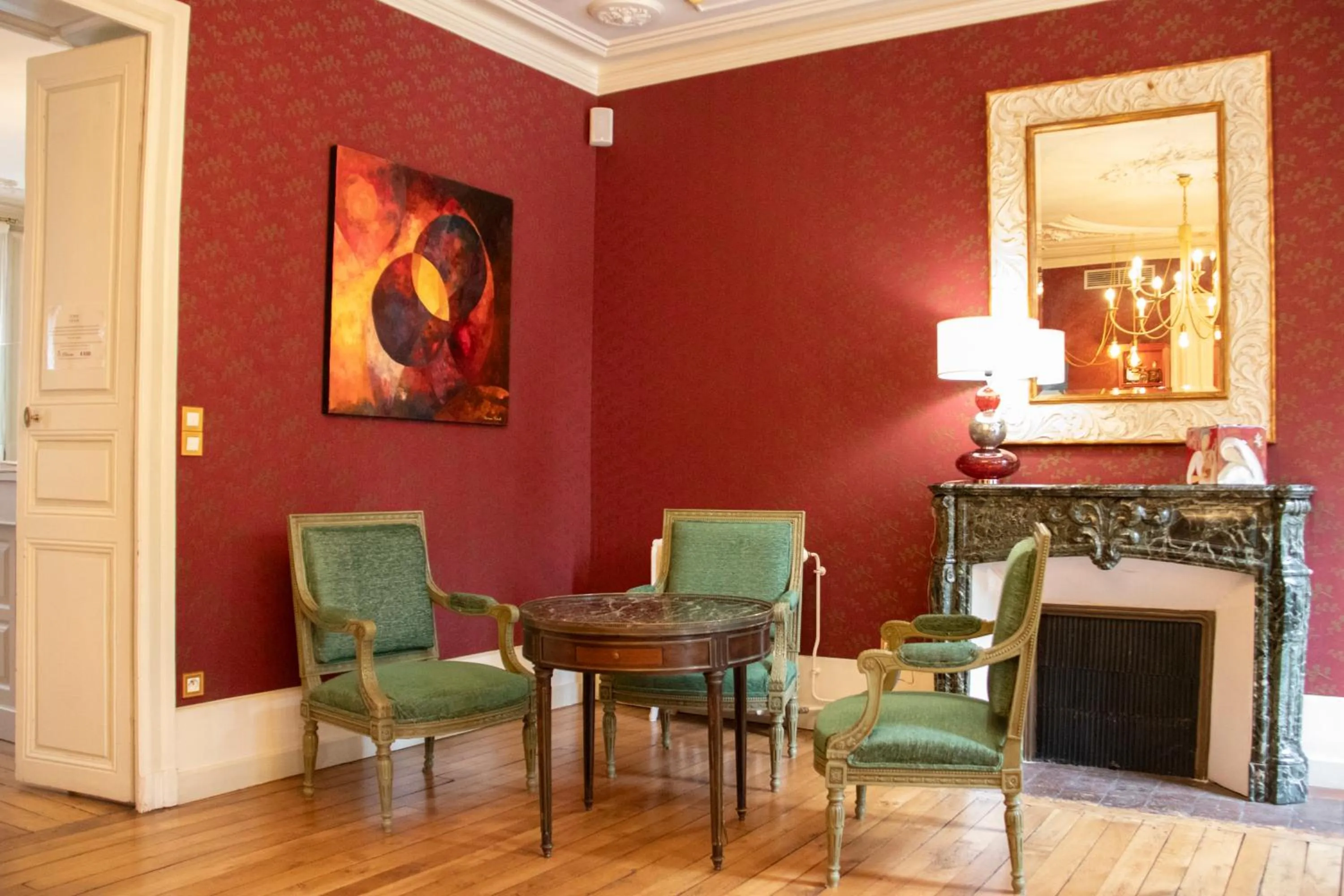 Property building in Le Clos De Bourgogne