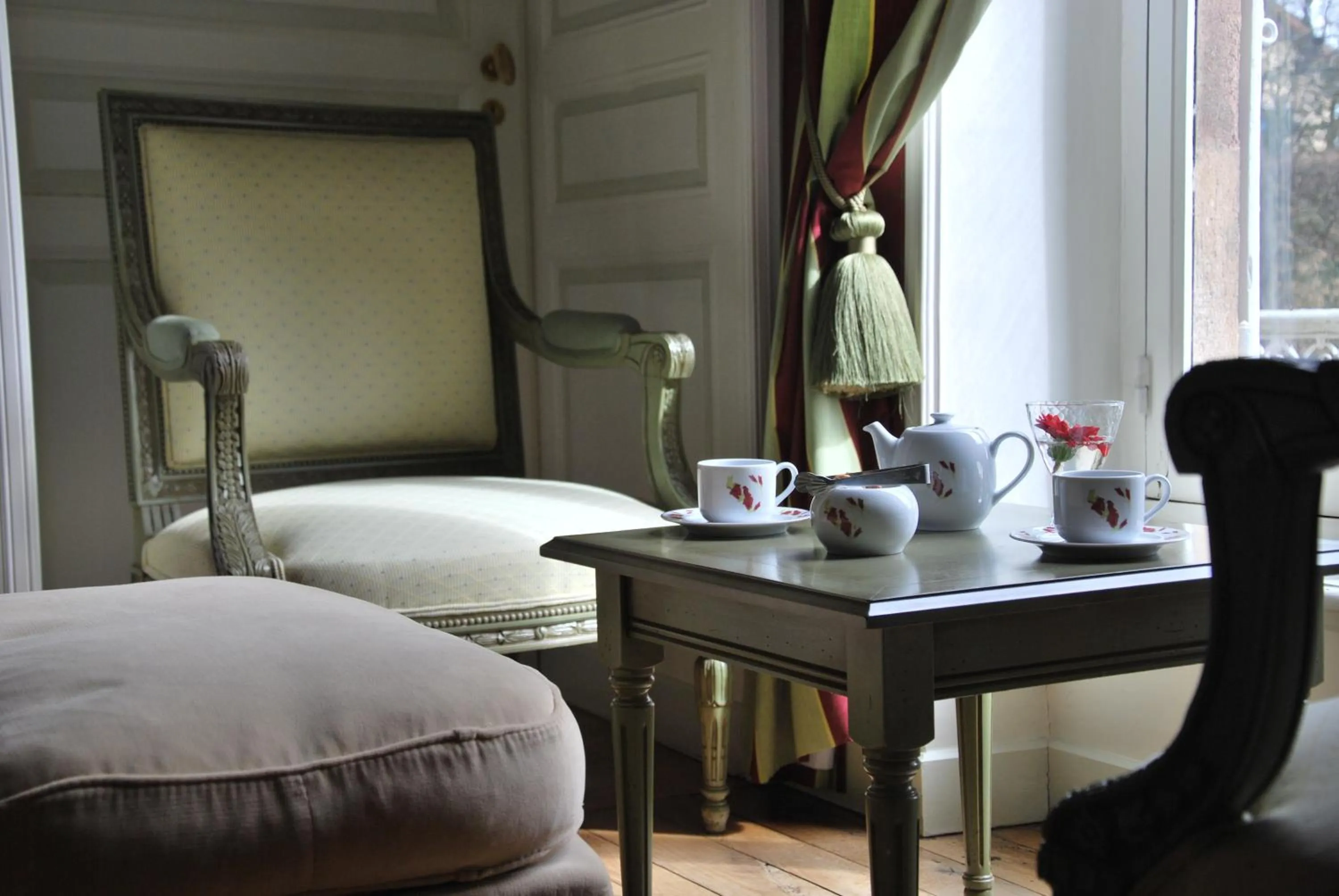 Lounge or bar, Bed in Le Clos De Bourgogne