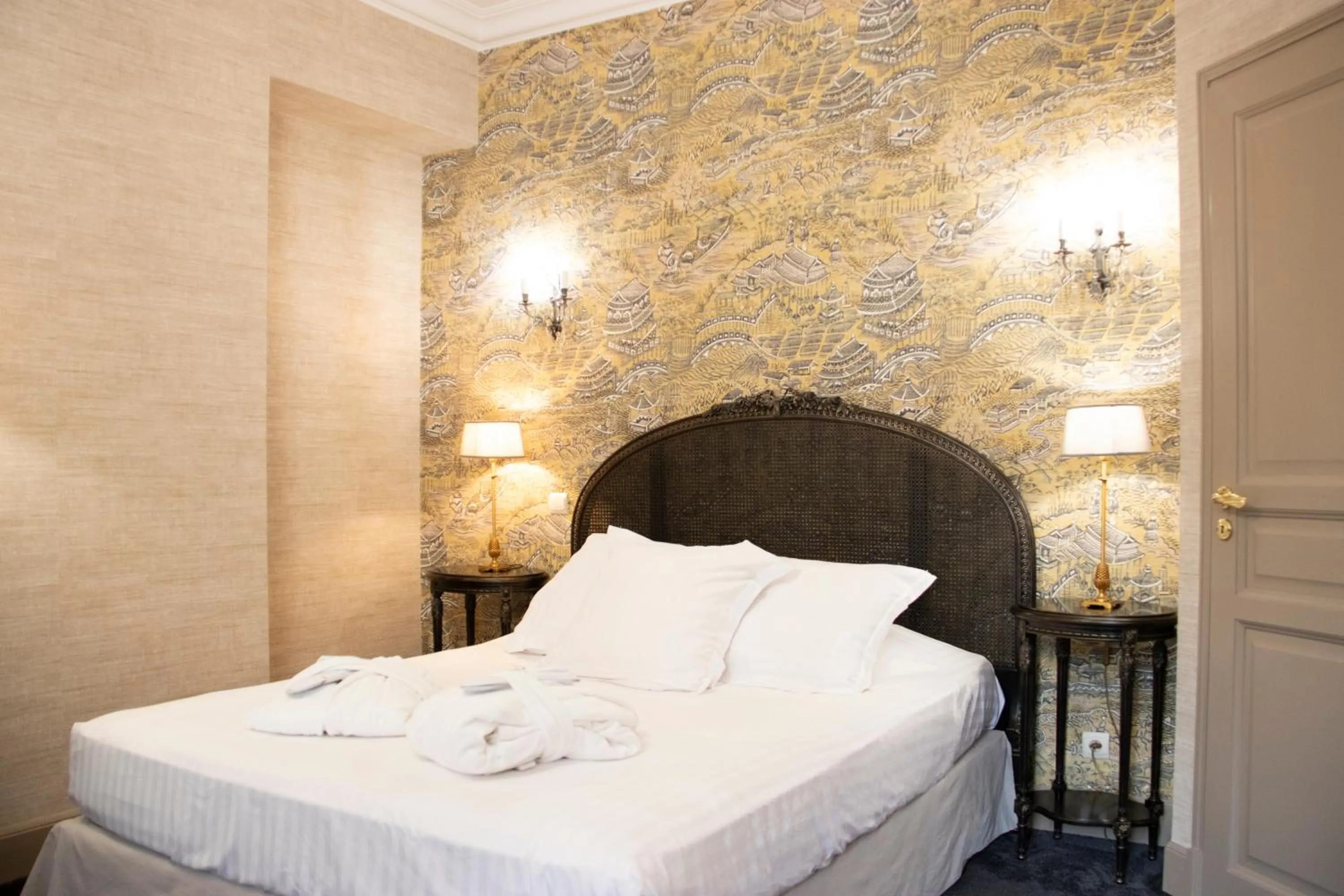 Property building, Bed in Le Clos De Bourgogne