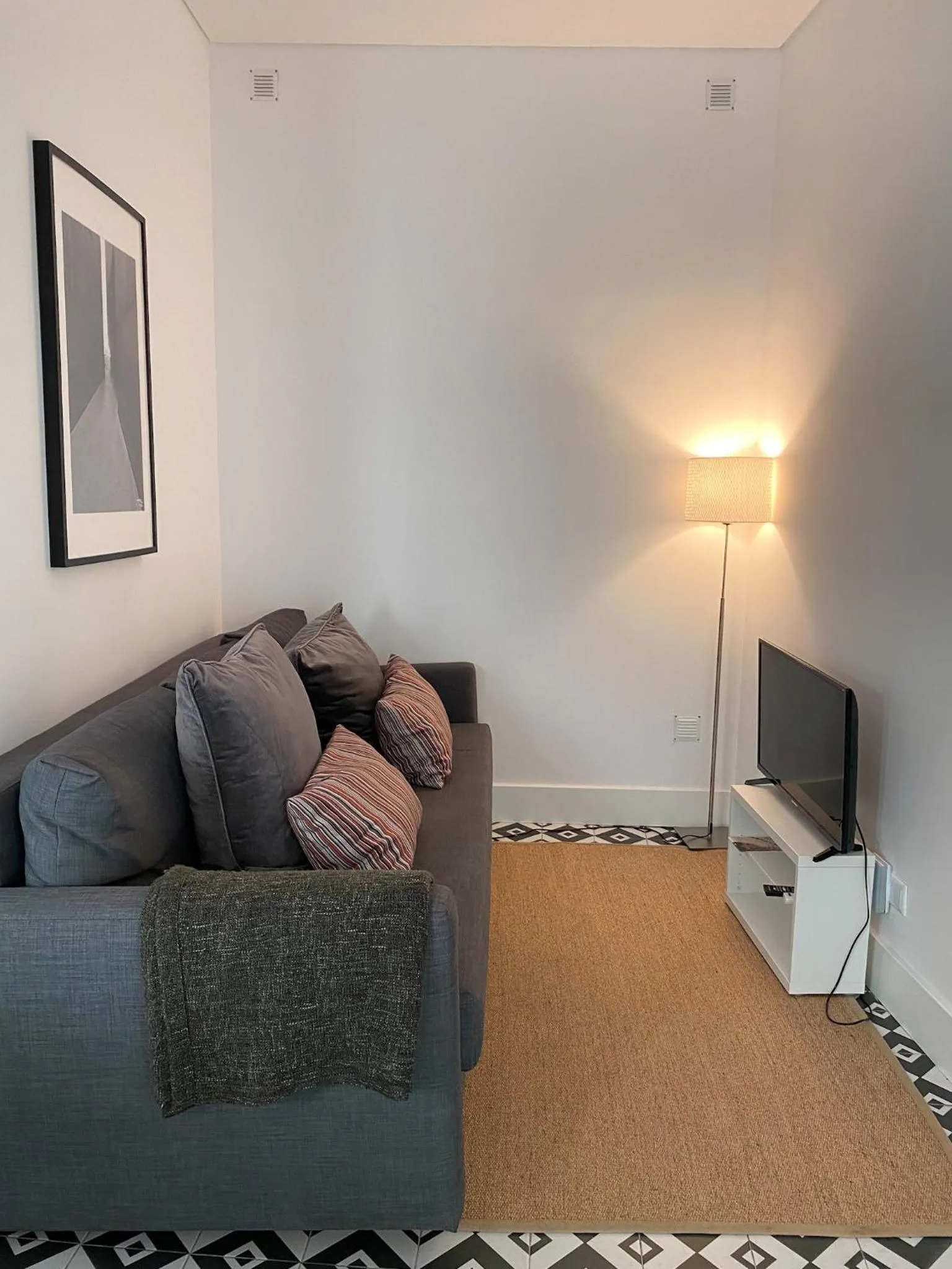 TV and multimedia in Villa Graça -Hostels and Apartments