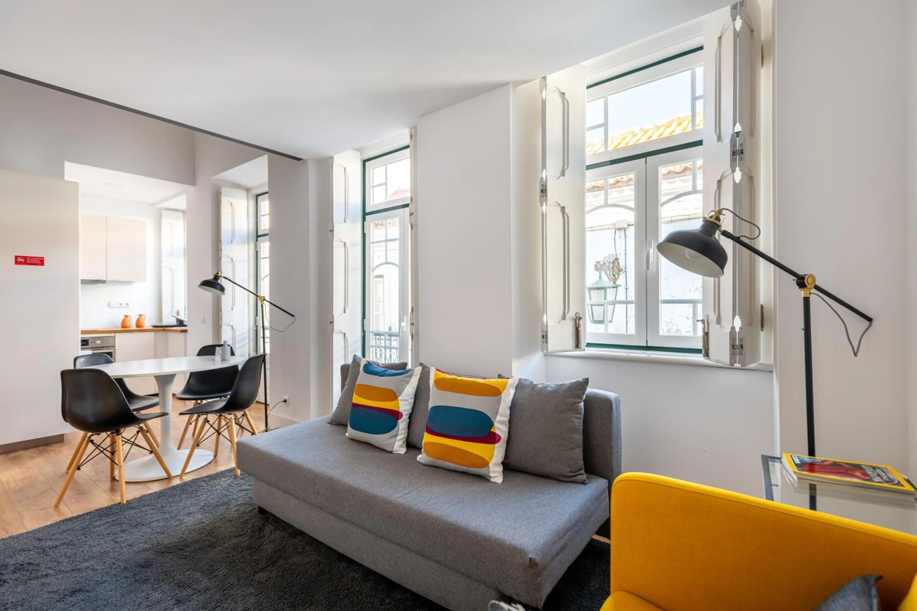 Kitchen or kitchenette in Villa Graça -Hostels and Apartments