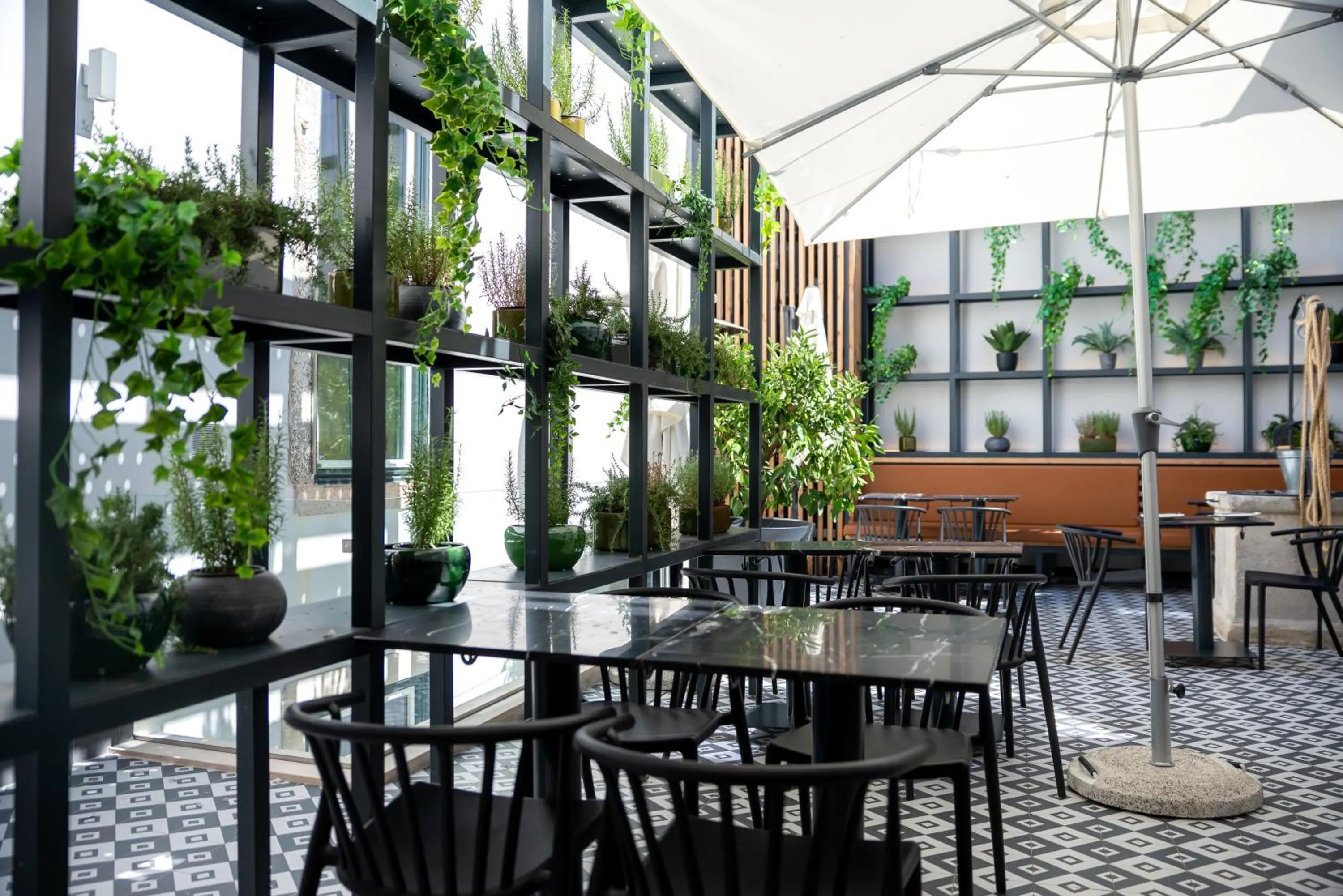 Patio in Villa Graça -Hostels and Apartments