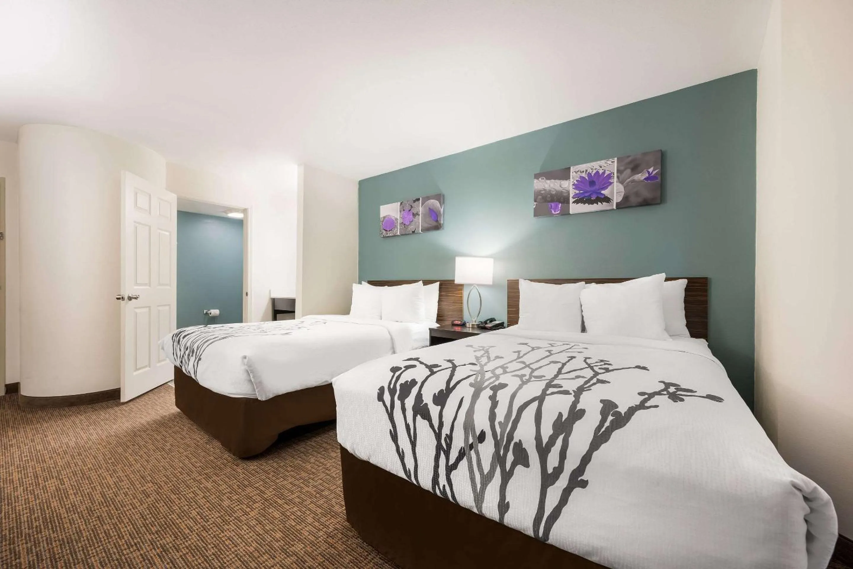 Bedroom, Bed in Sleep Inn & Suites Cullman I-65 exit 310