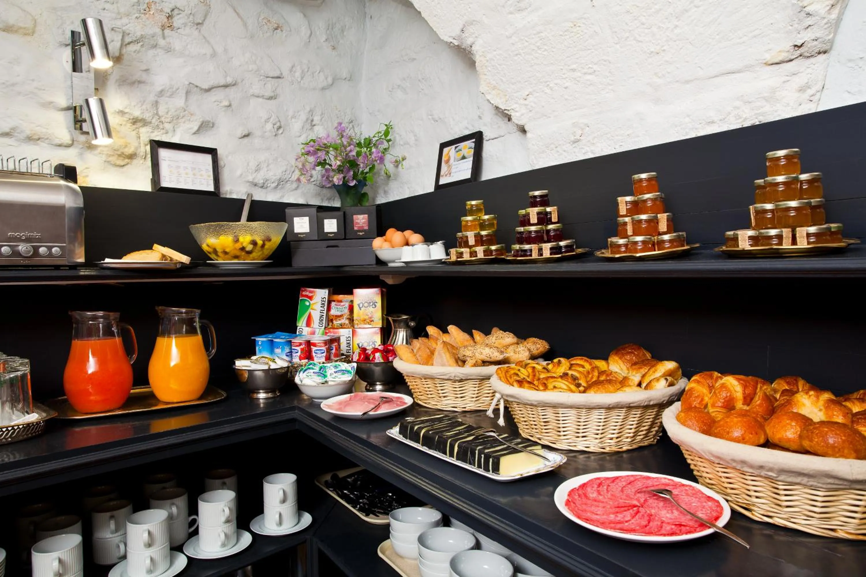 Restaurant/places to eat in Hotel Fontaines du Luxembourg